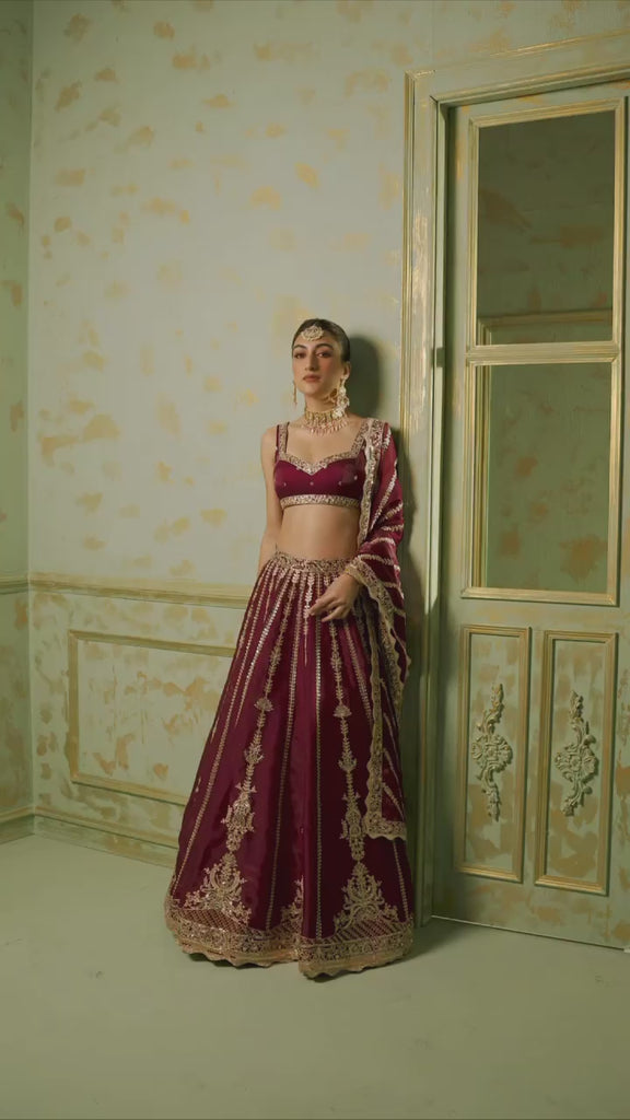 Color_Maroon