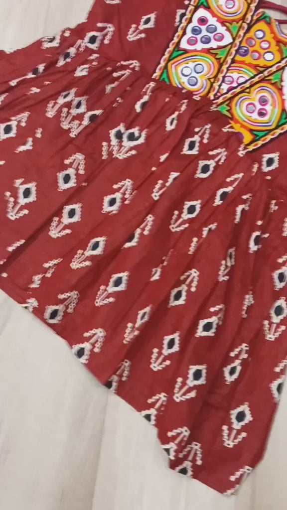 Color_Maroon