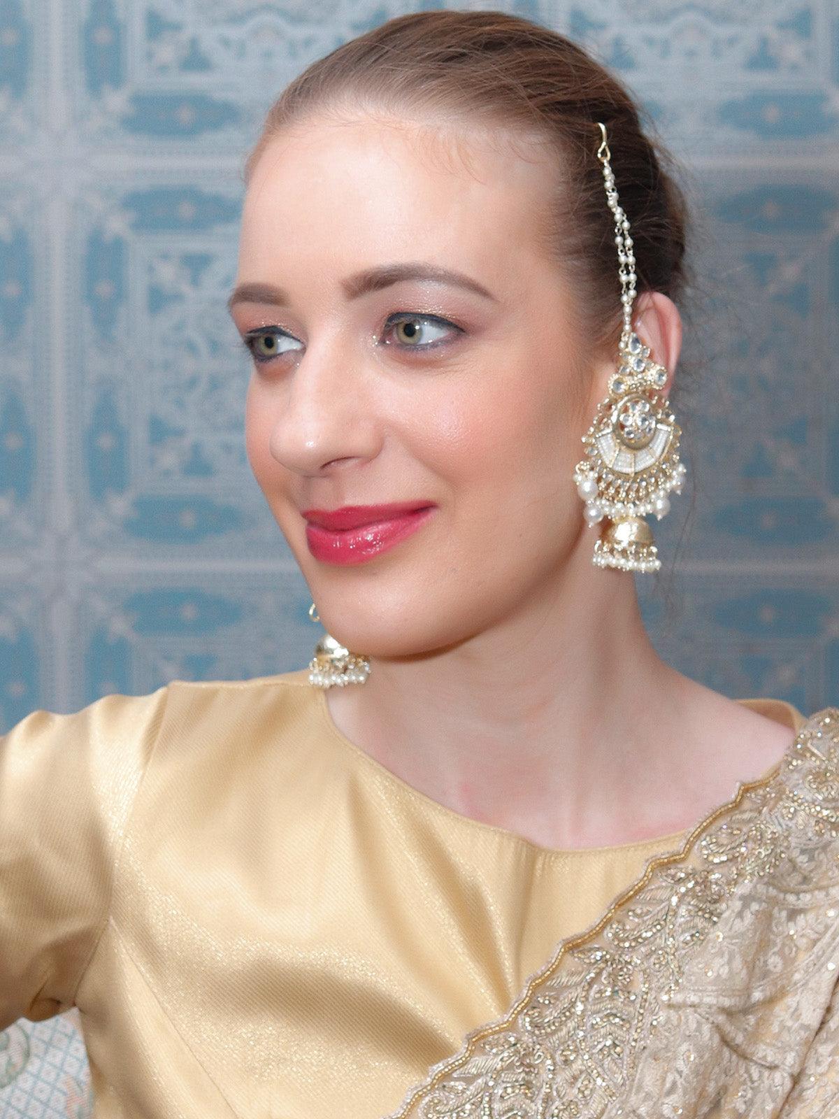 Women's Purity In White Chandbal