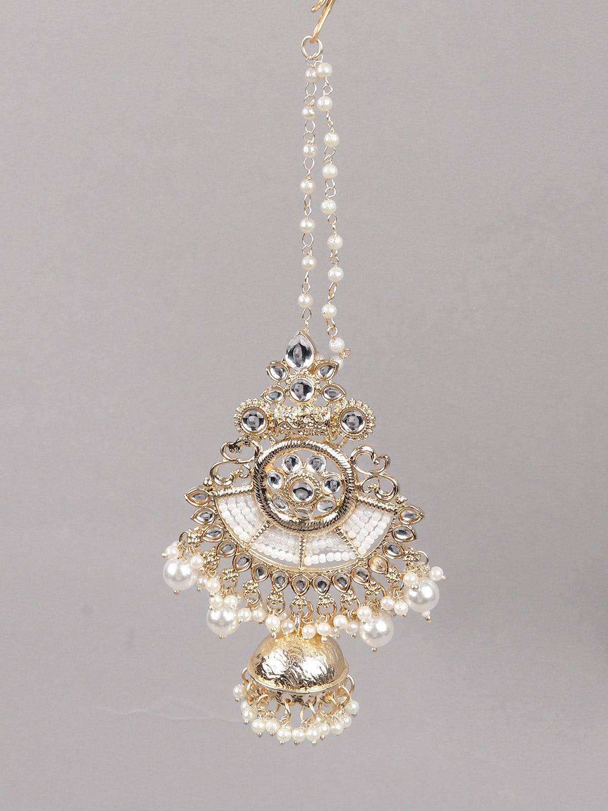 Women's Purity In White Chandbal