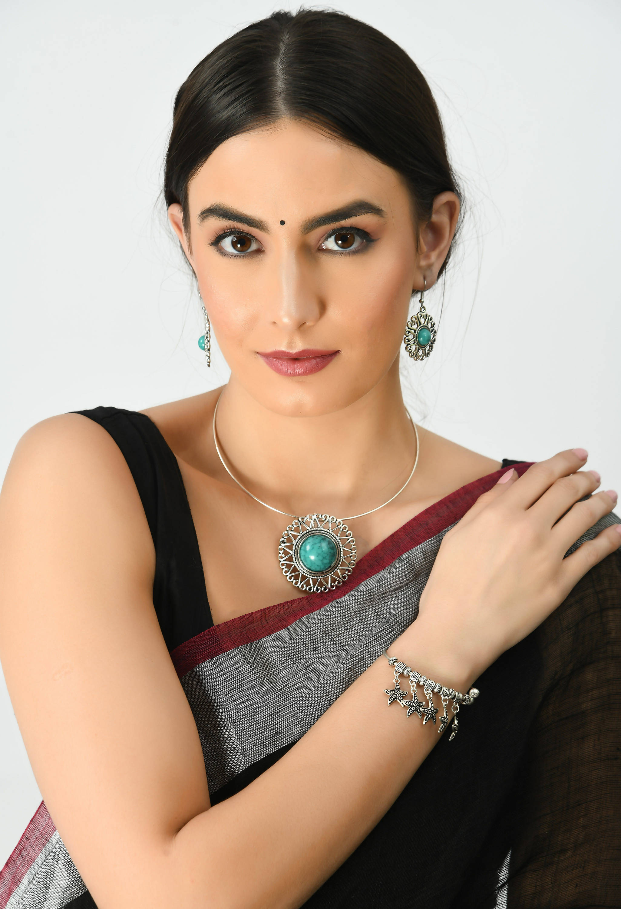 Kamal Johar Traditional Hasli Design Nacklace With Earrings & Bra