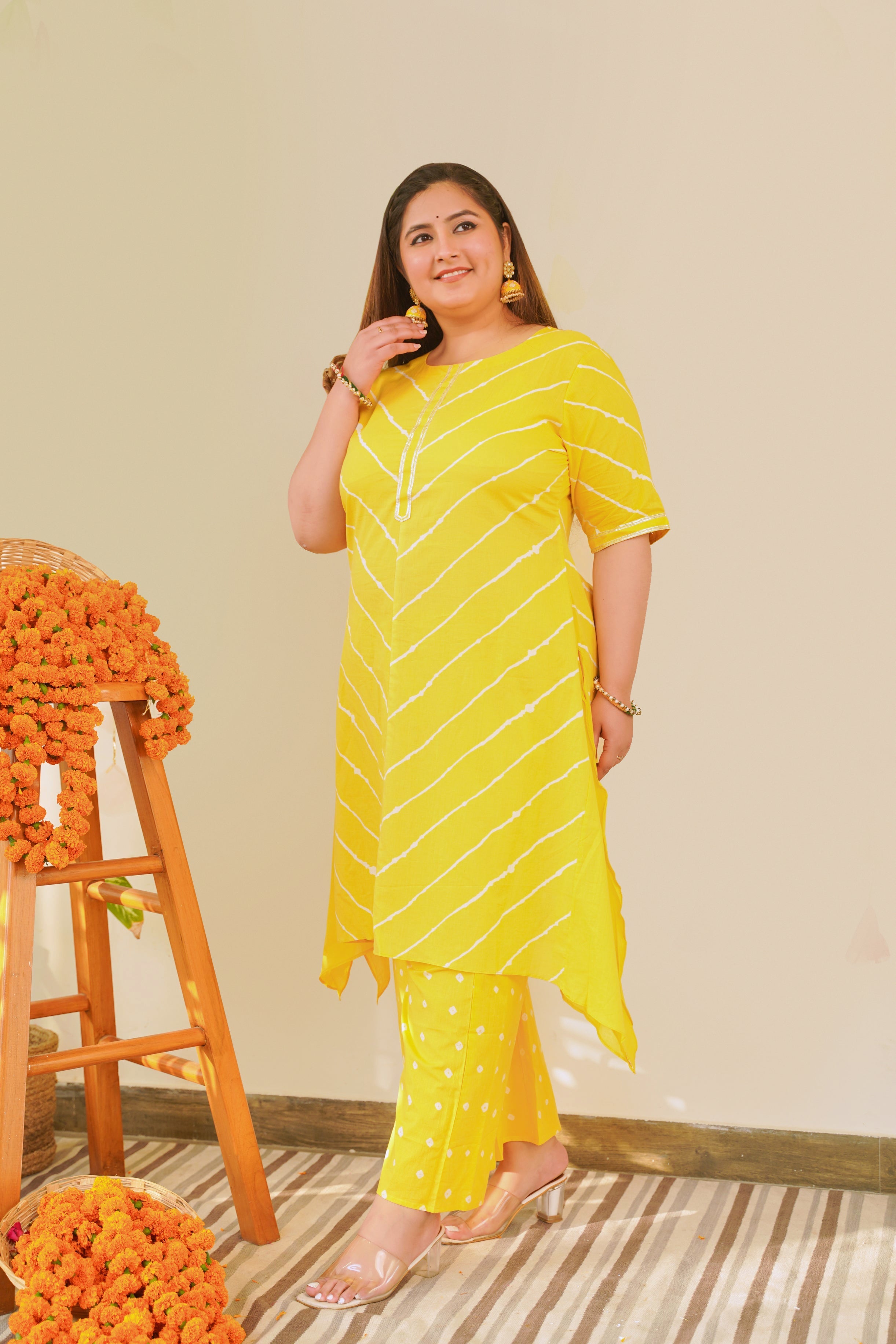 Women's Yellow Leheriya Kurta Set - (Set Of 2) - Nangalia Ruchira