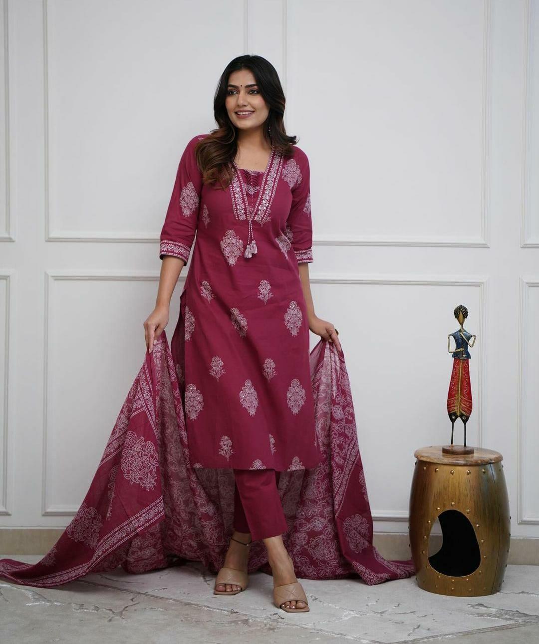 color_Maroon