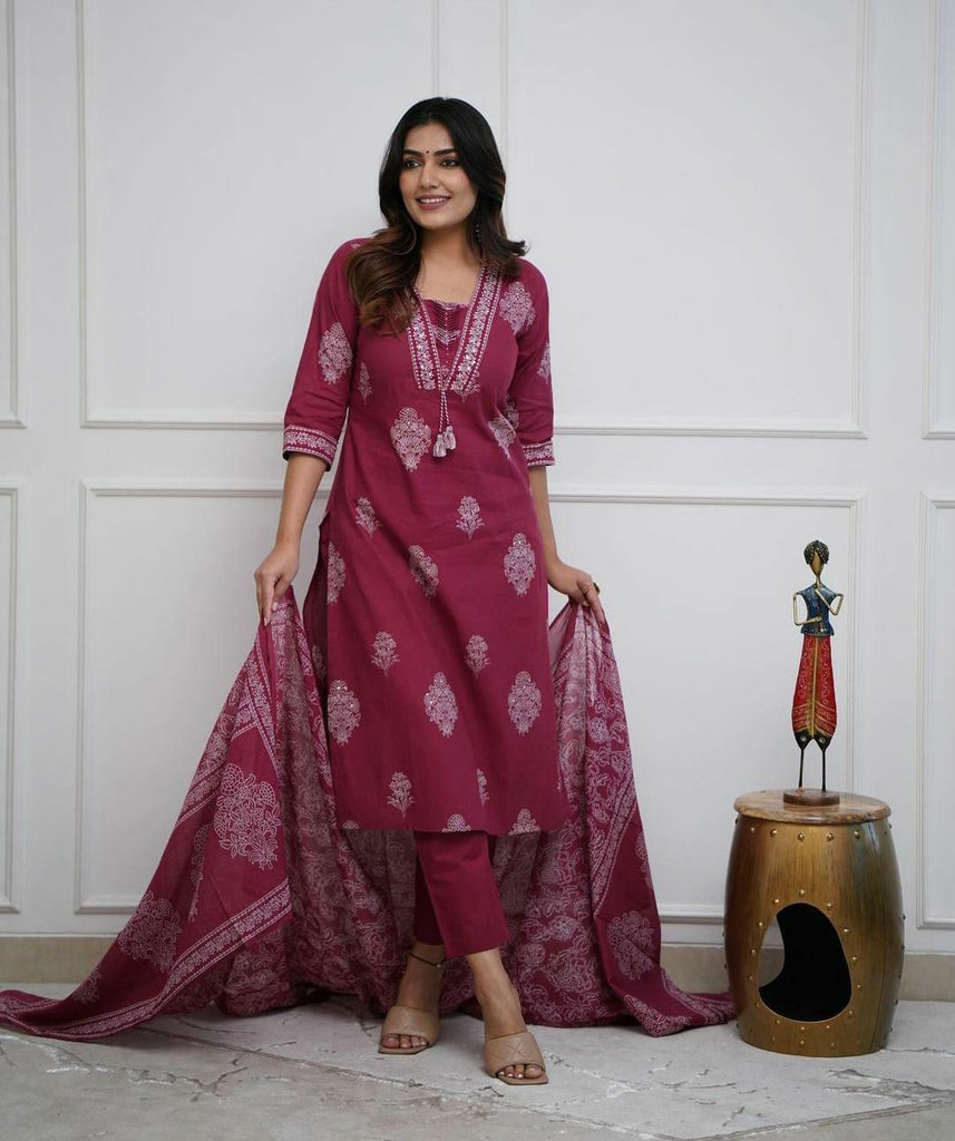 color_Maroon