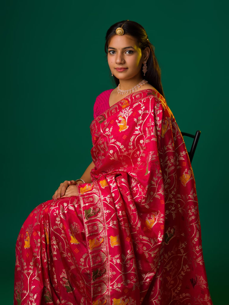 Women's Munga silk Fabric Banarsi Zari weaving saree DC