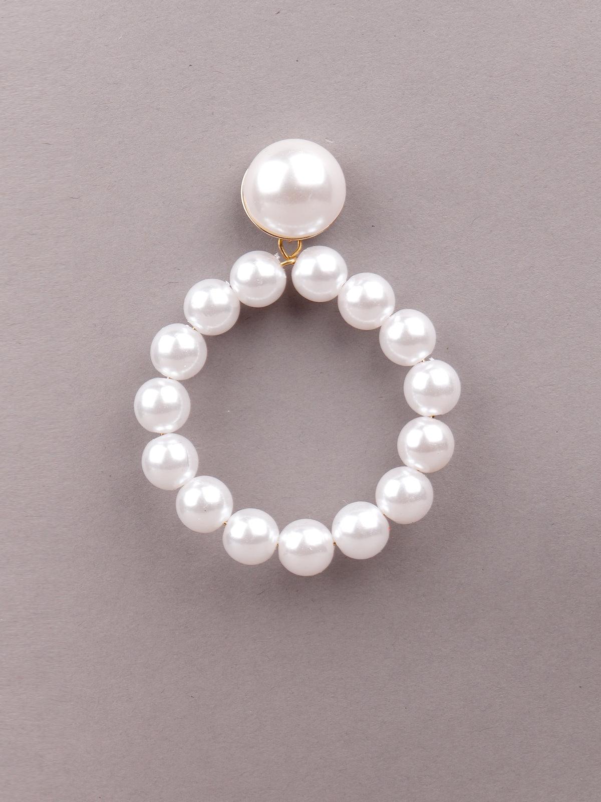 Women's Rounded Hoop Pearl Earring