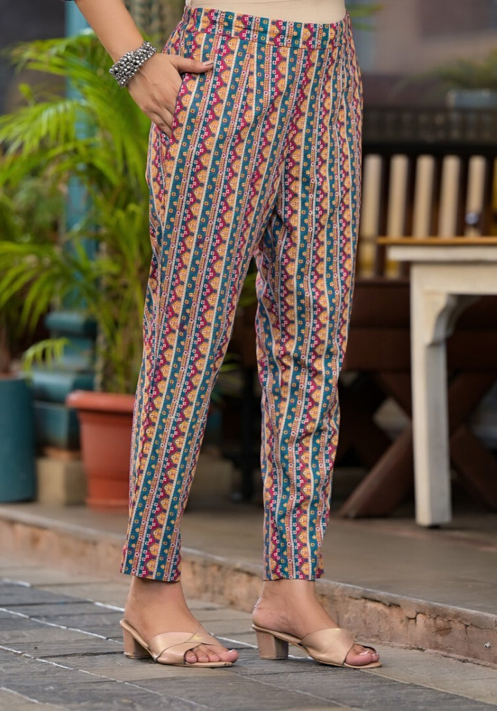 Women's Blue Viscose Rayon Embroidered Kurta Set