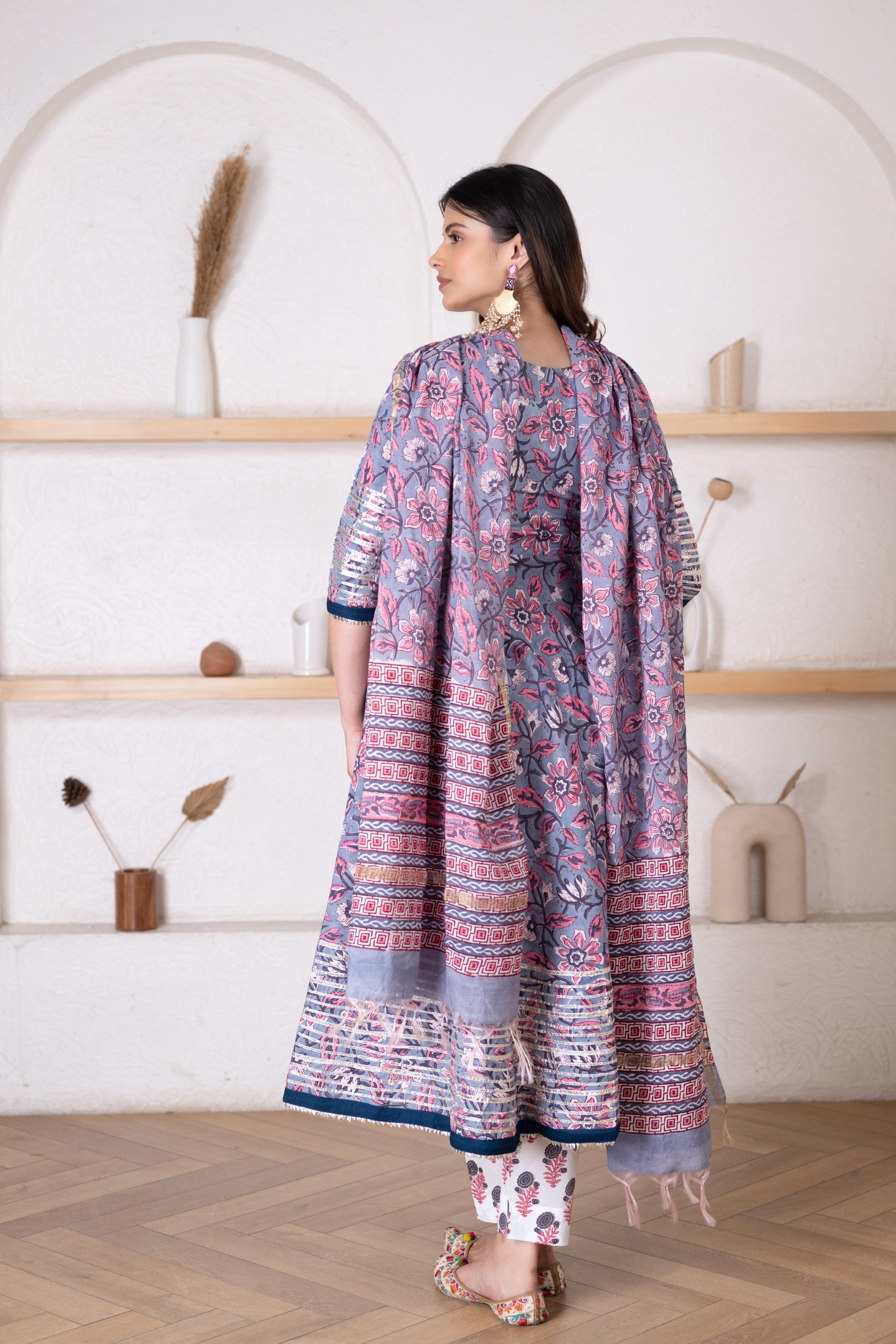 Women's Floral hand block print kurta set with  chanderi dupatta - Pheeta