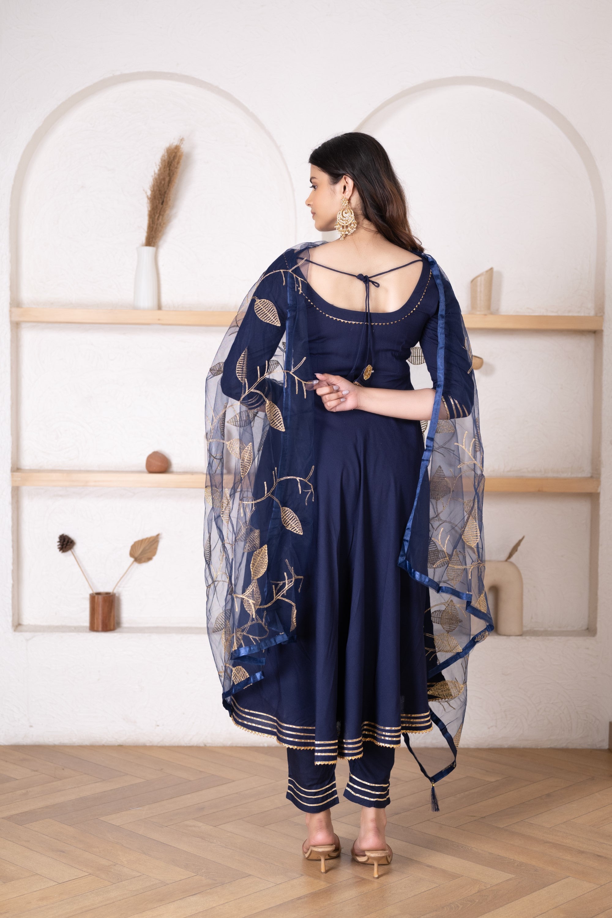 Women's Blue solid gold kurta set with embroidered dupatta - Pheeta