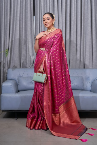 Women's Pink Banarasi Silk Copper Zari Woven Saree - TASARIKA