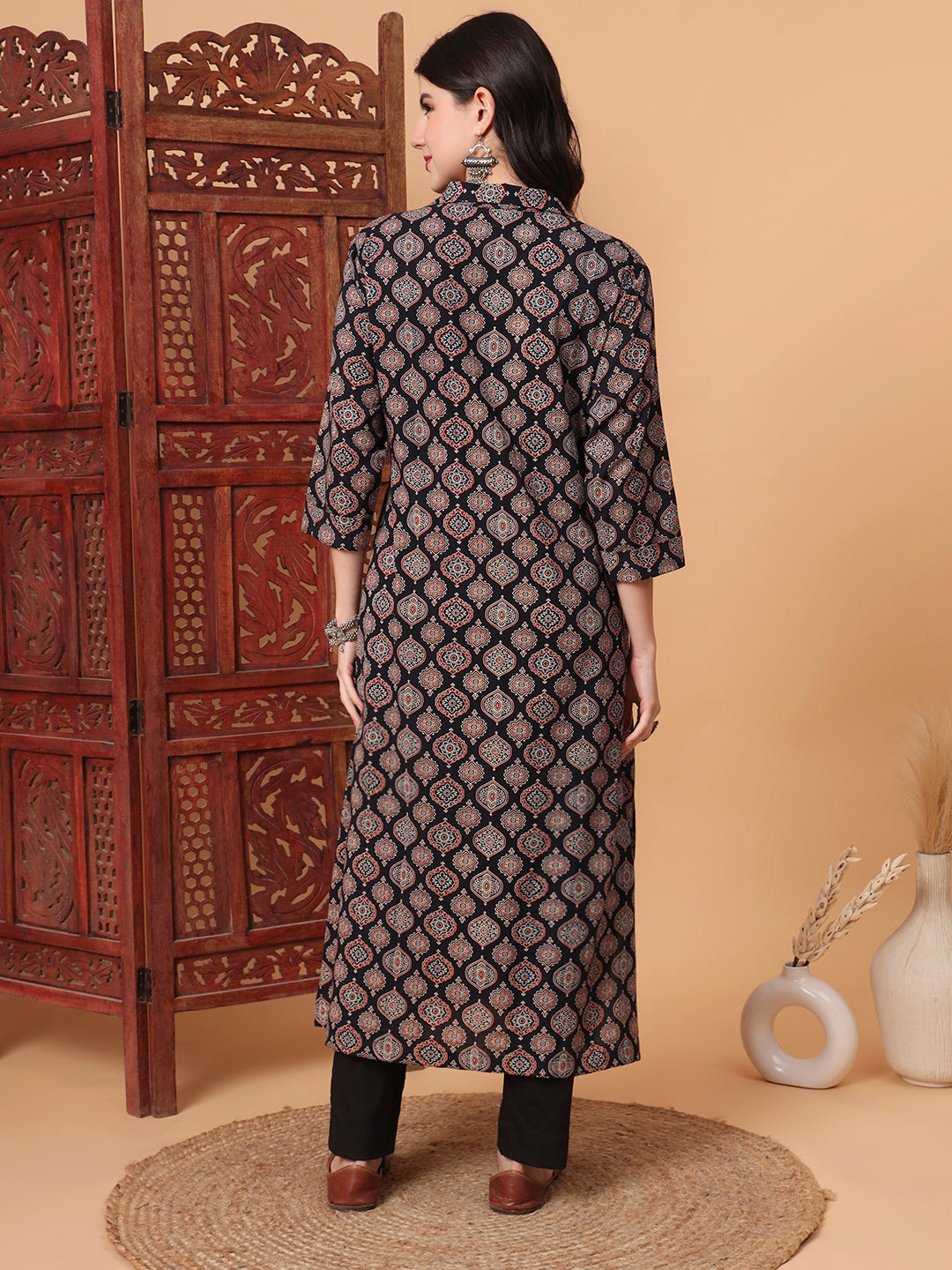 Women's Hand Block Ajrak Print Black Kurta S2000