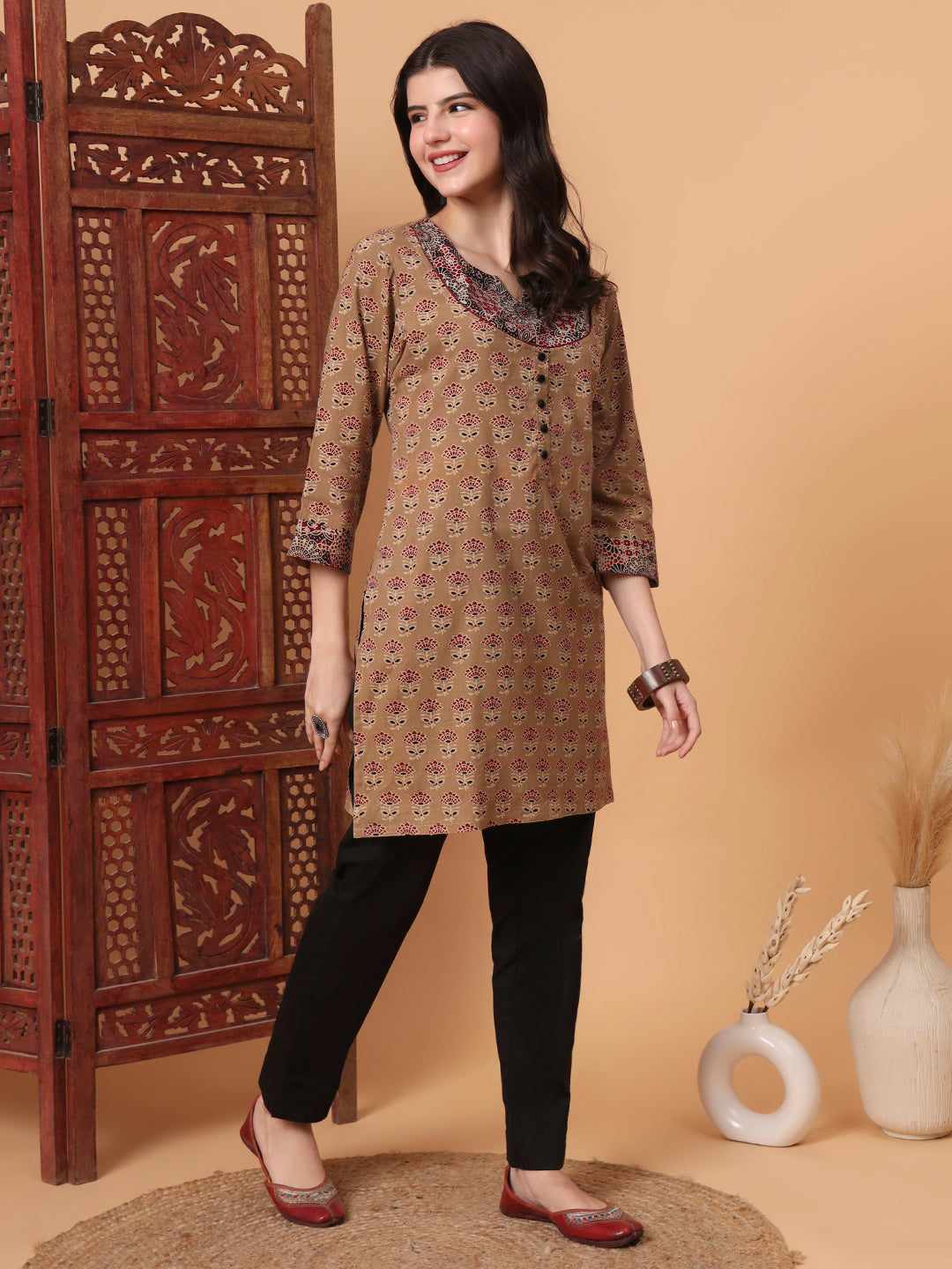 Women's Hand Block Print Beige Color Kurti S2006