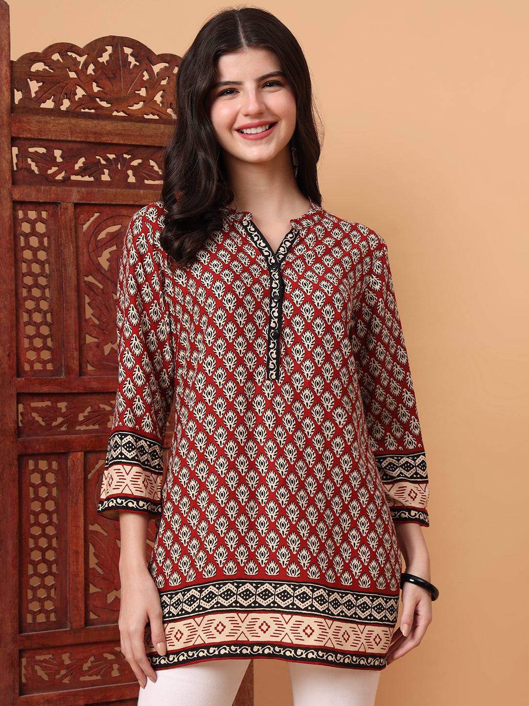 Women's Hand Block Print Beige And Maroon Printed Kurta S2011