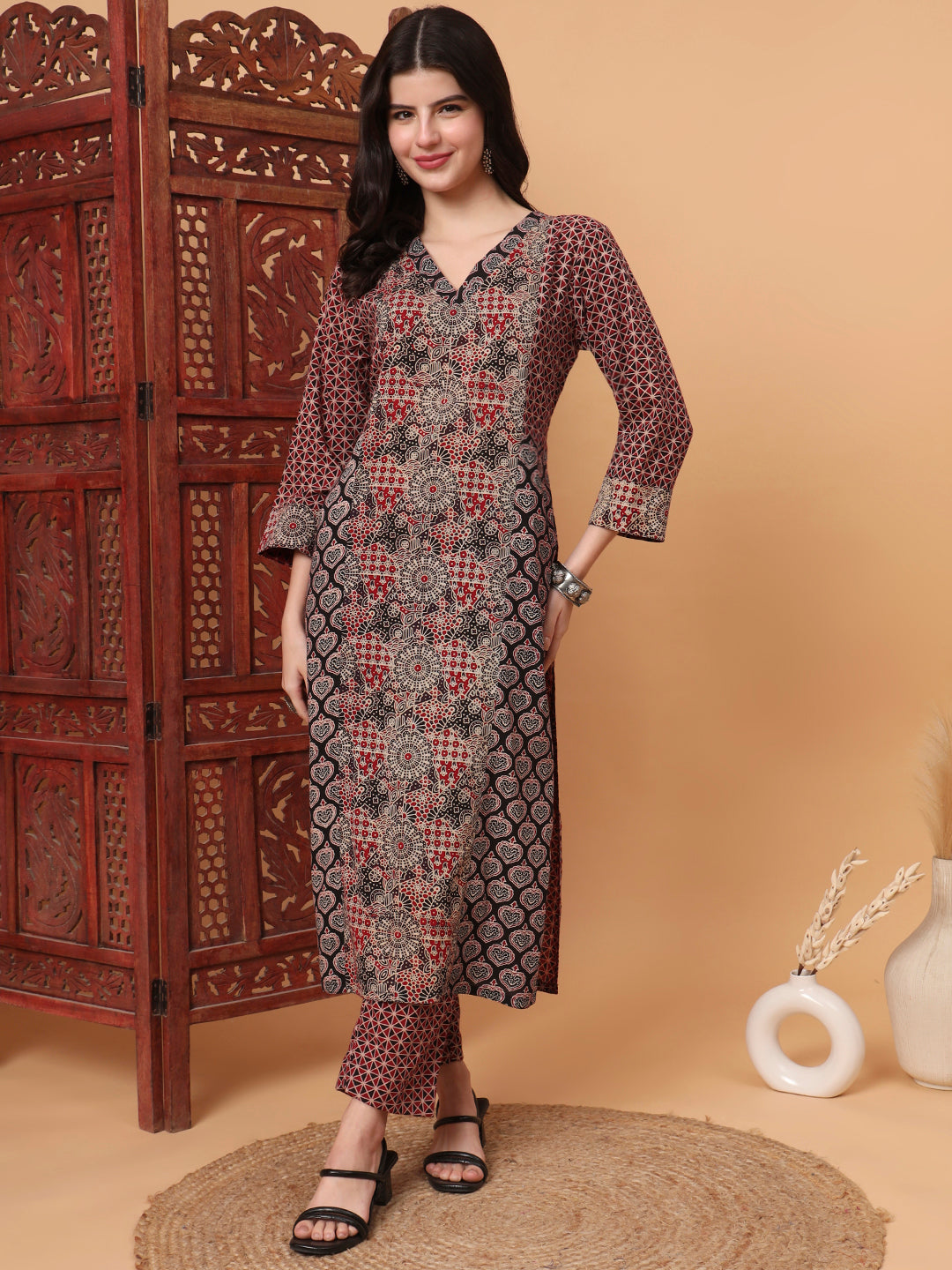 Women's Hand Block Vegetable Print Straight Kurta S2002