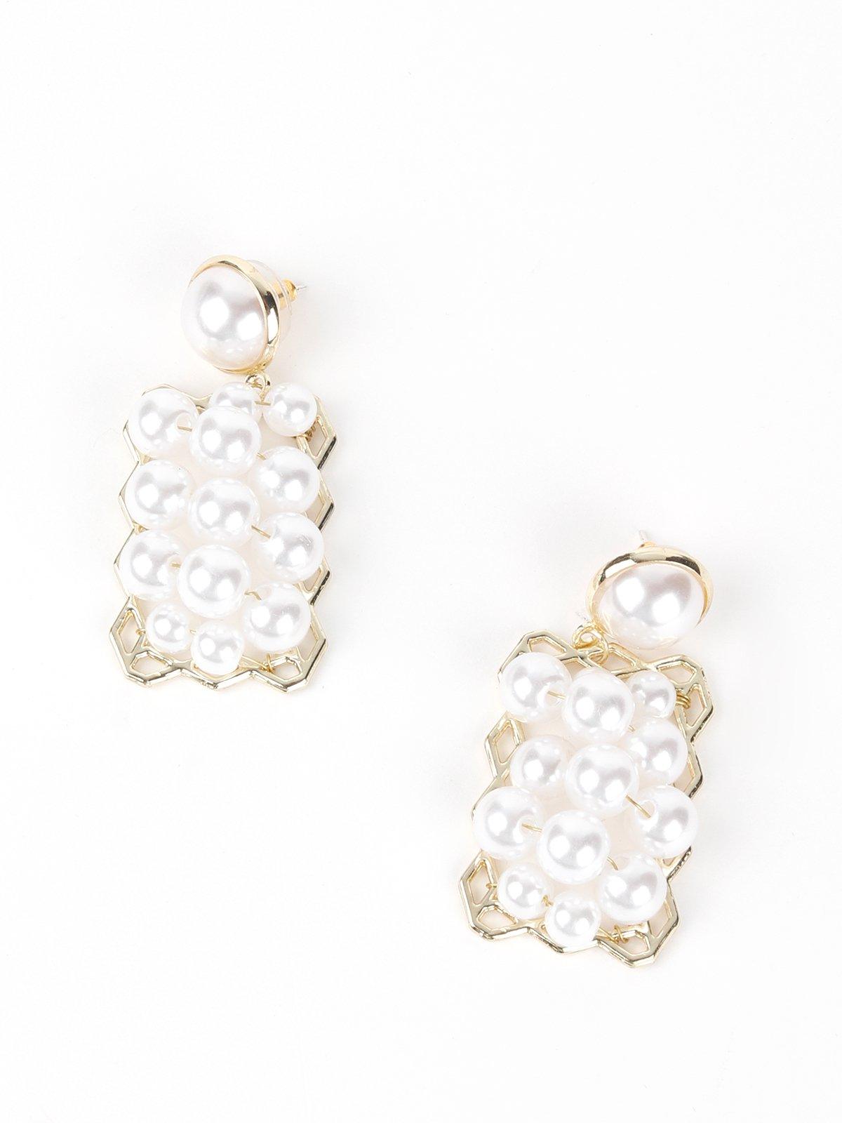 Women's Serene White Pearl Drop Earring