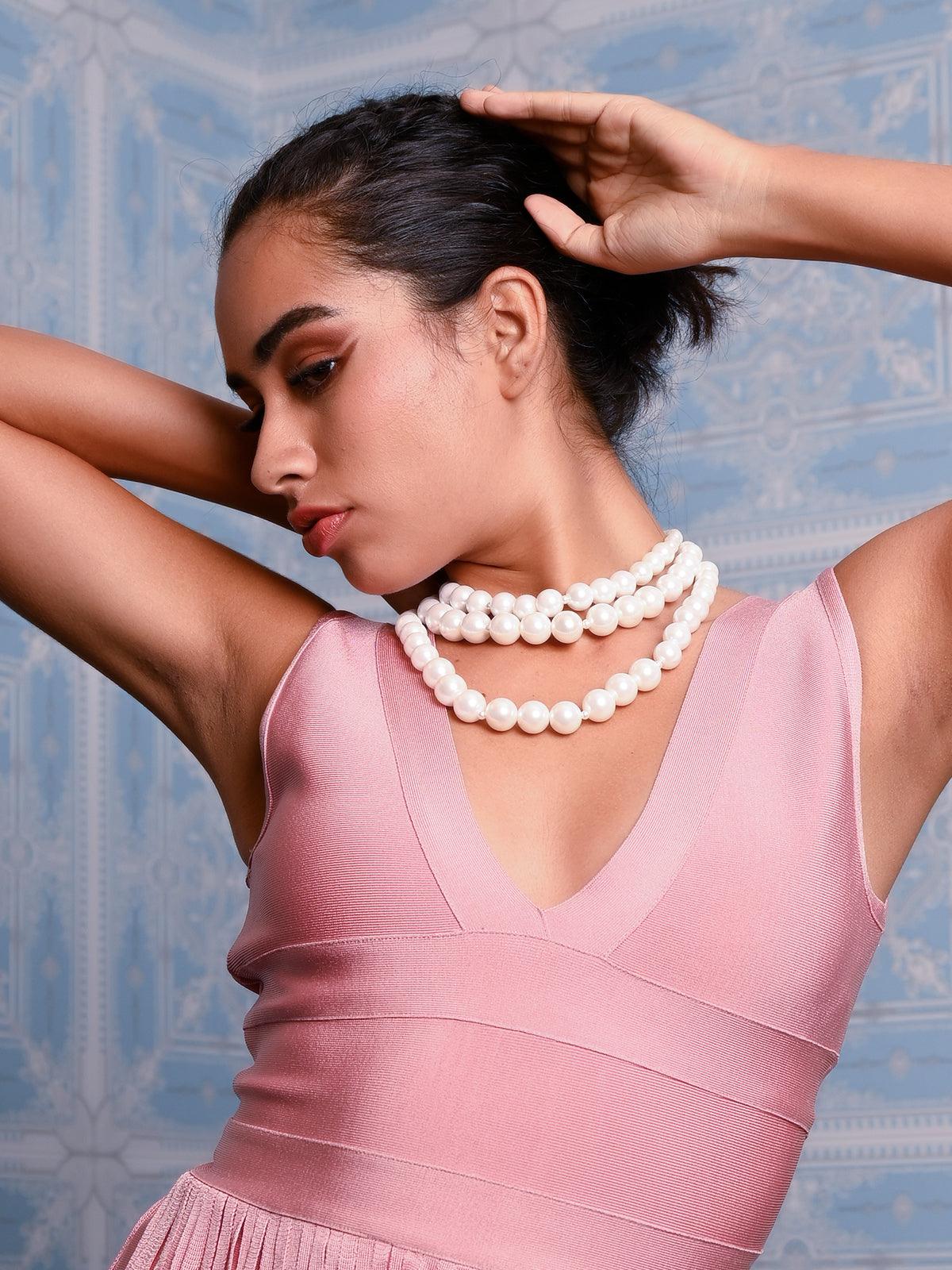Women's Sophisticated Three-Layered Pearl Necklace