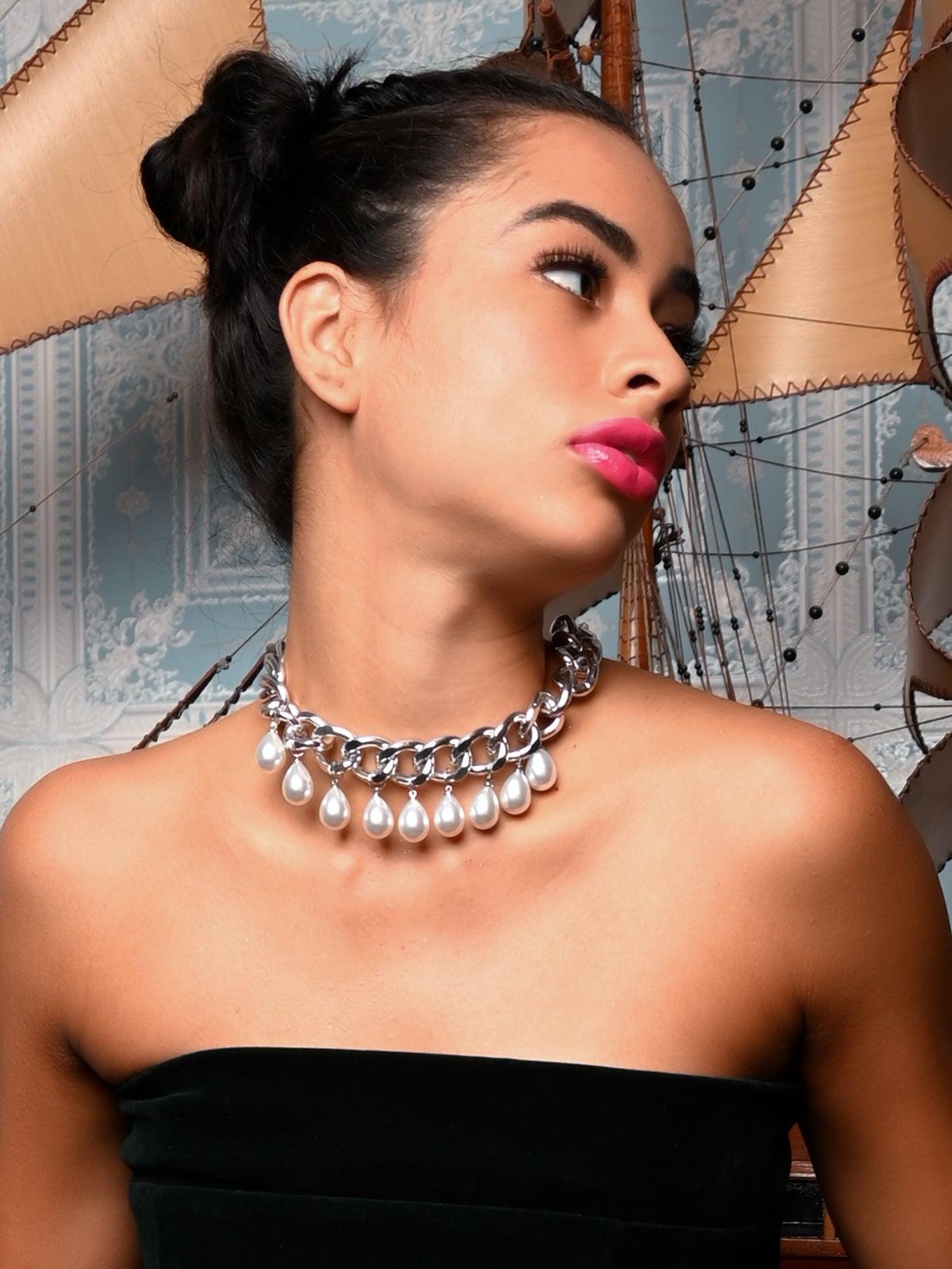Women's Stunning Interlinked Silver Chain With White Stones Embedded
