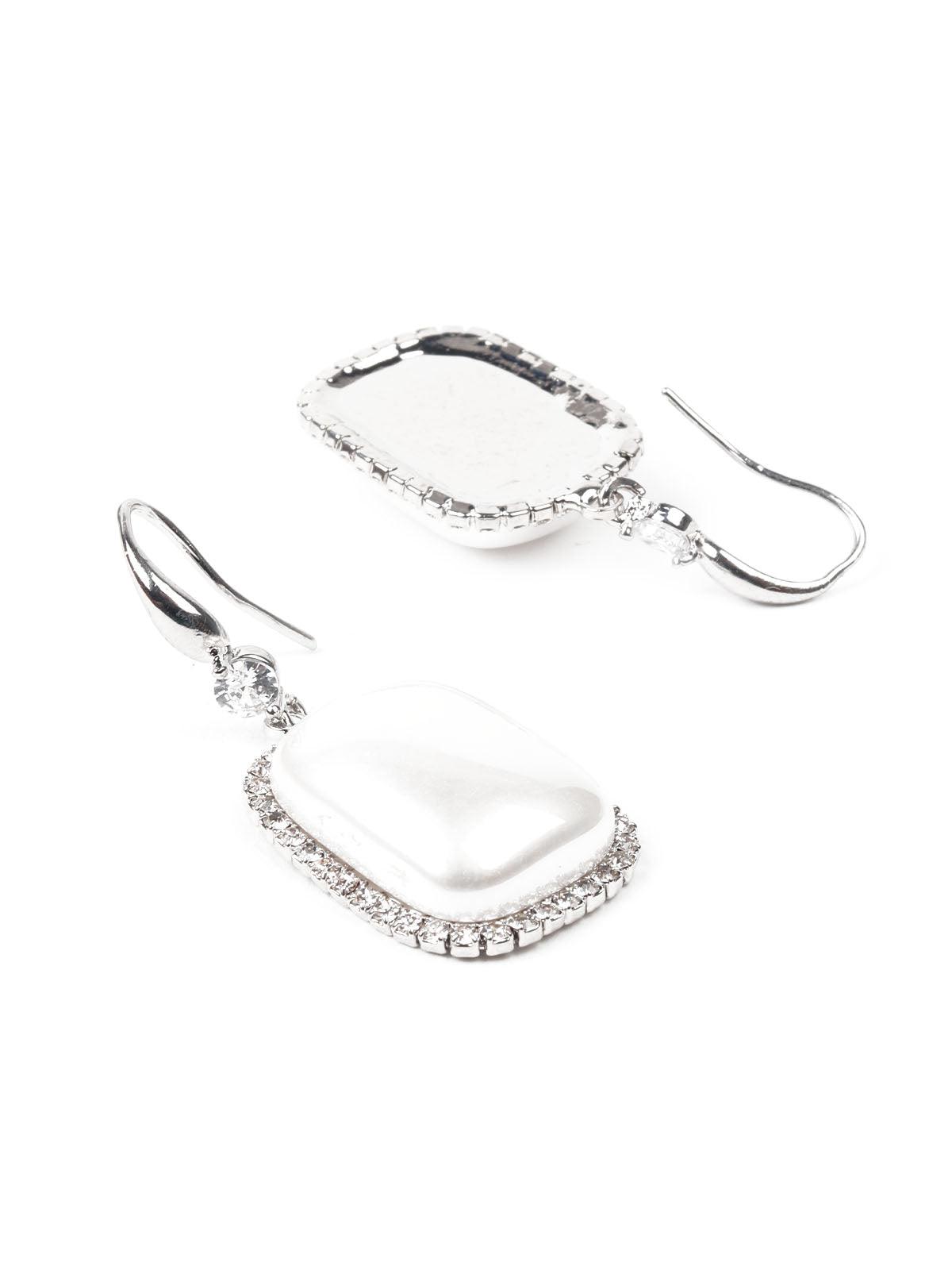 Women's Stylish White Dangle Earring