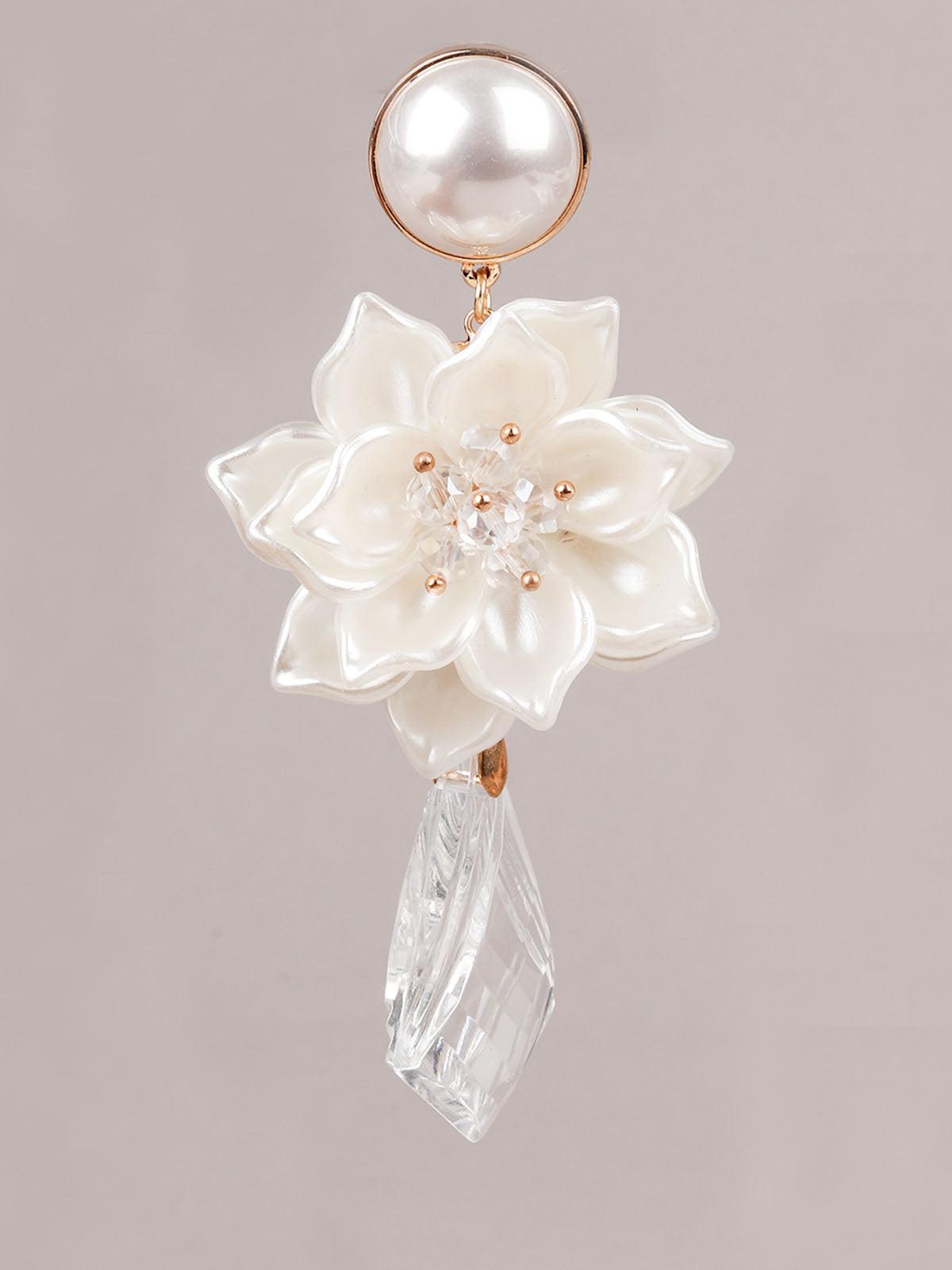 Women's Stylish White Floral Dangle Earring
