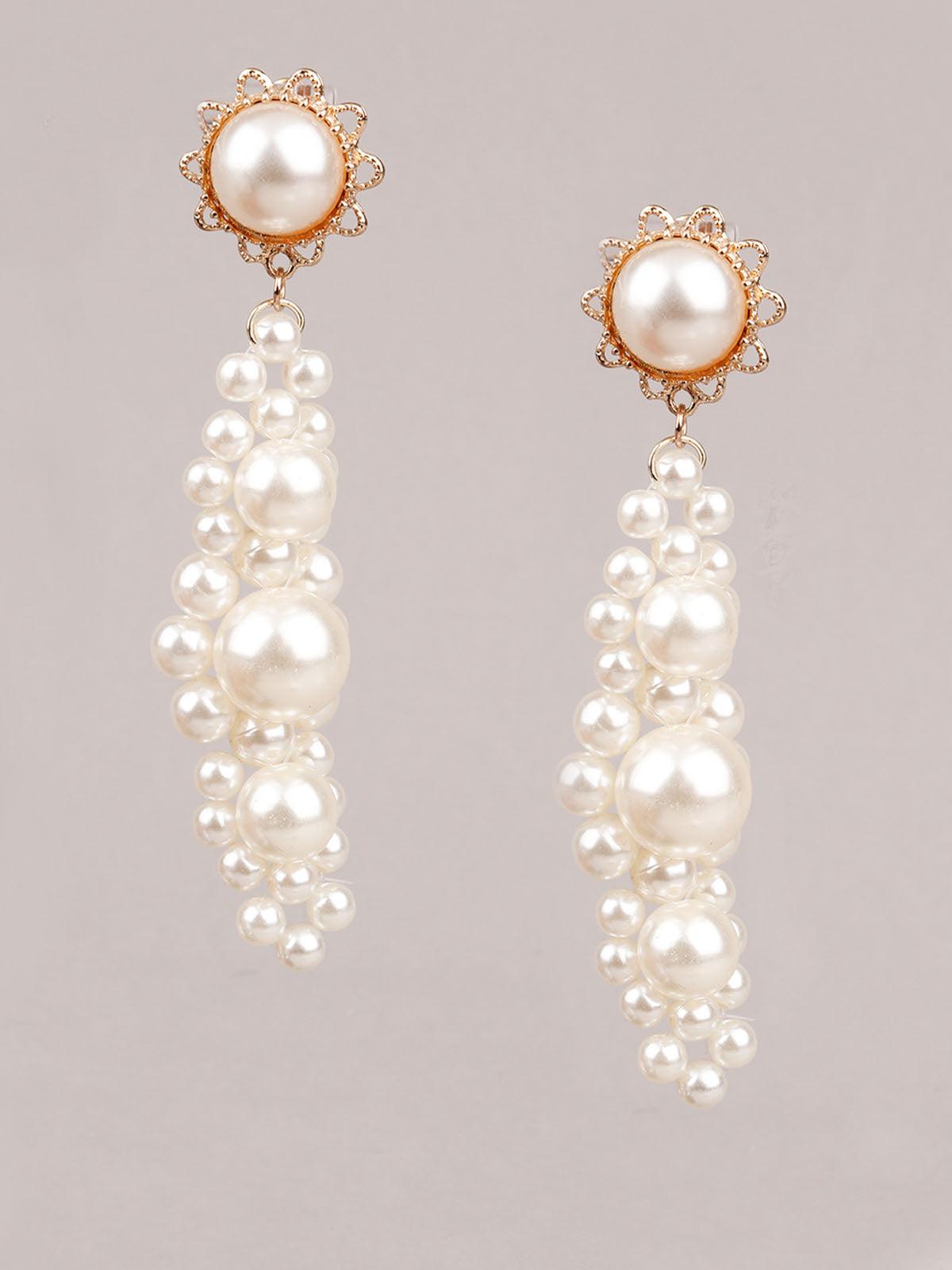 Women's Trendy White And Gold Dangle Earring