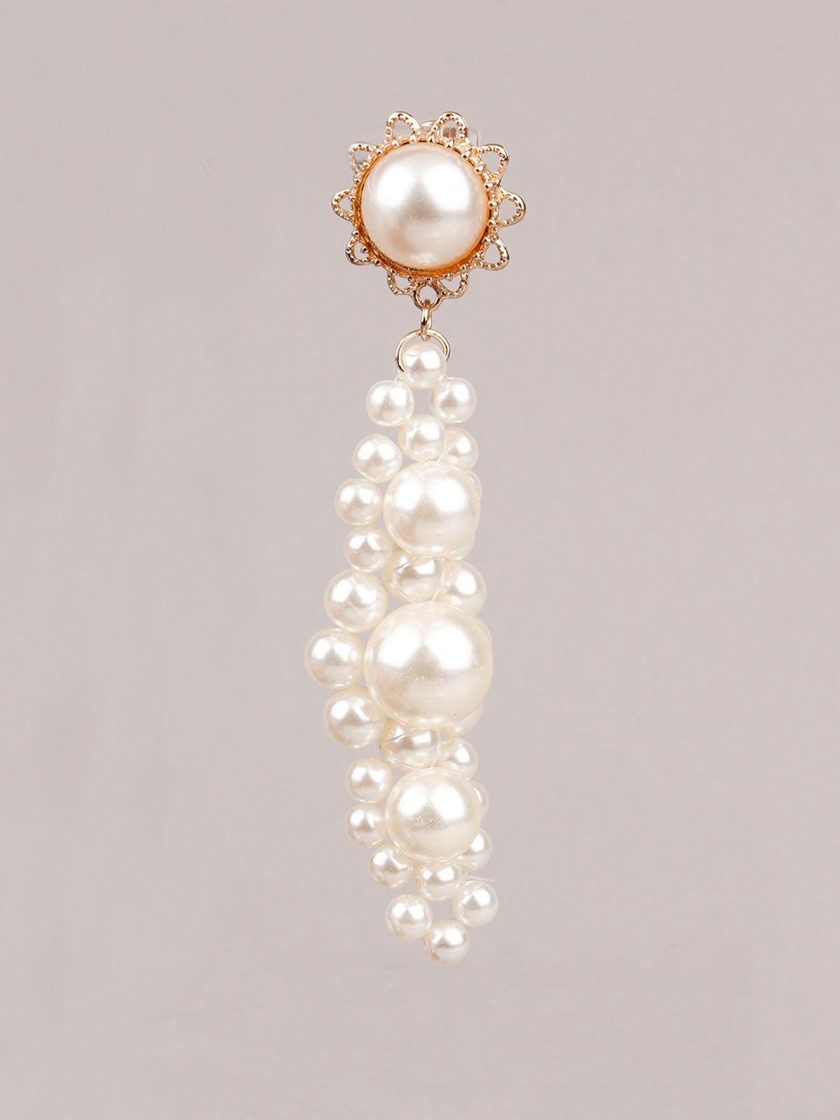 Women's Trendy White And Gold Dangle Earring