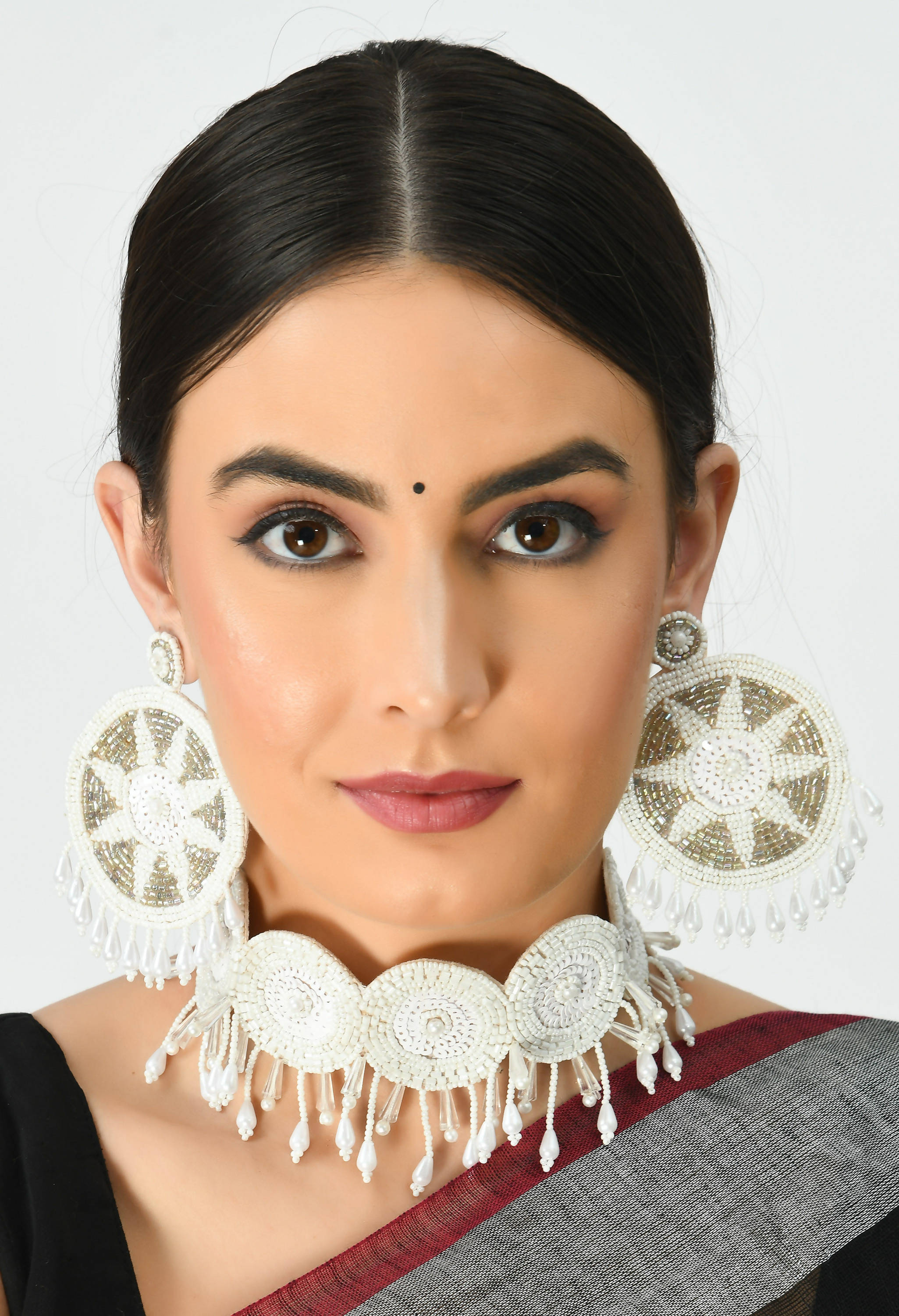Johar Kamal Handicraft Pearls Necklace with Ear