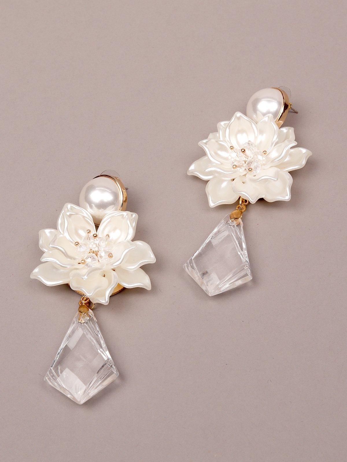 Women's White Floral Earrings With A Drop Of Clear Teardrop Bead