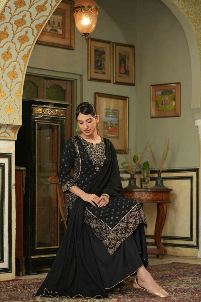 Women's Black Viscose Rayon Embroidered Kurta Set
