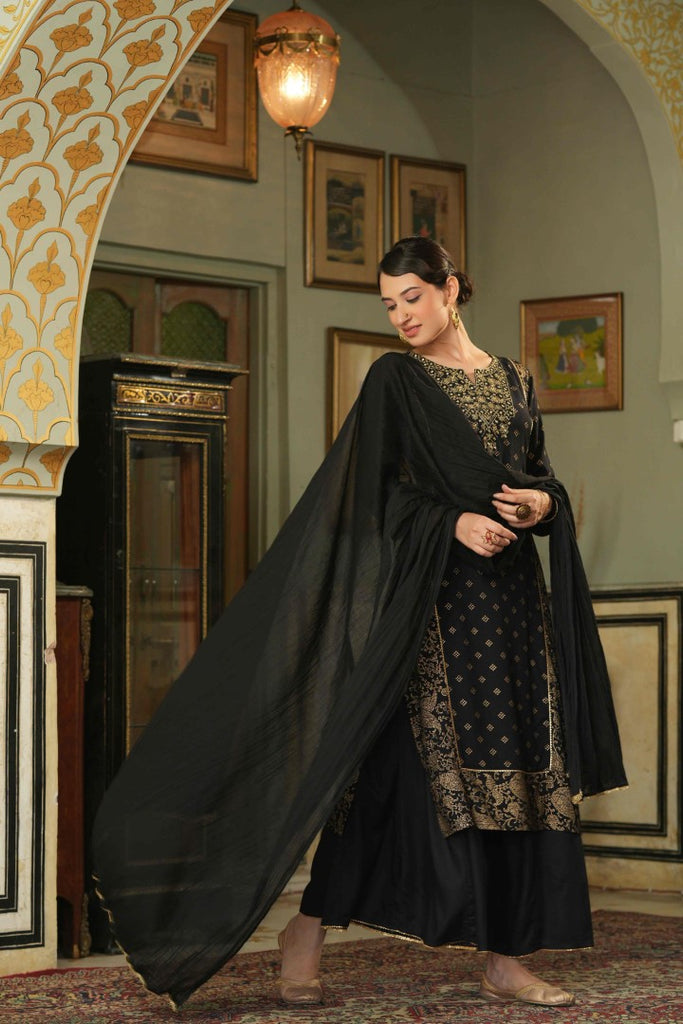 Women's Black Viscose Rayon Embroidered Kurta Set