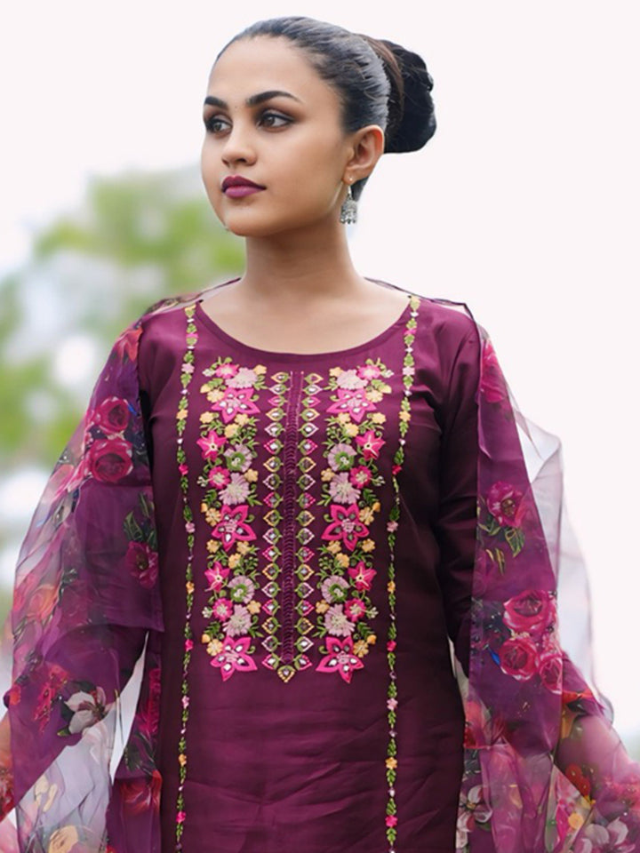 Women's Purple Silk Blend Embroidered Kurta Set