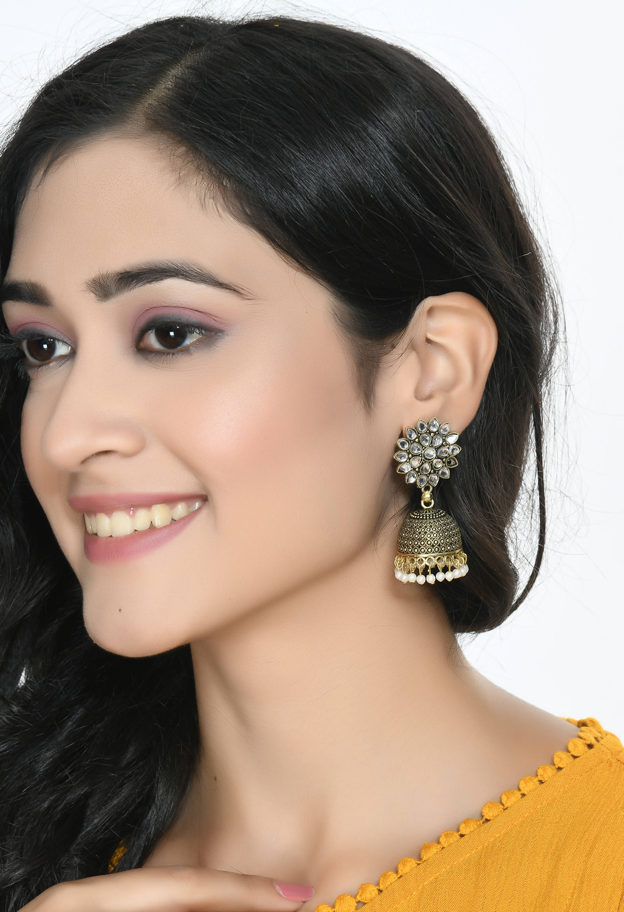 Trendia Kundan Work Jhumka with Pearls Ear