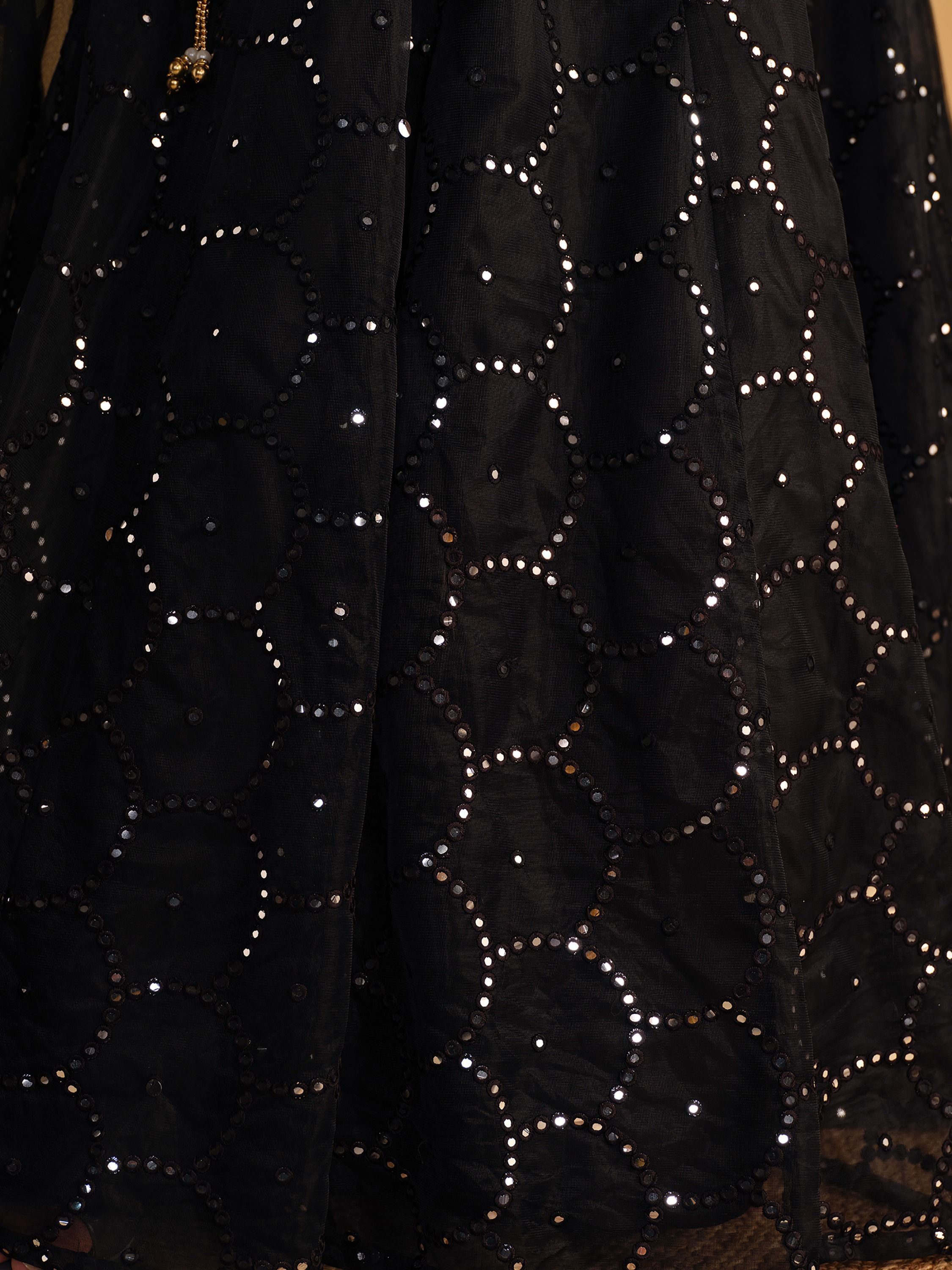 Color_Black
