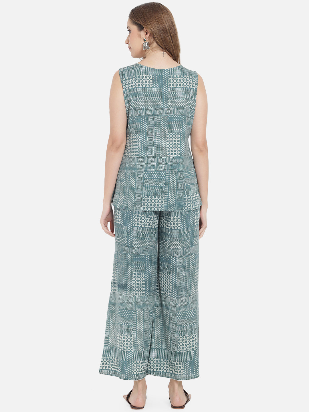 Women's Green & White Abstract Printed Co-Ords With Shrug - Meeranshi