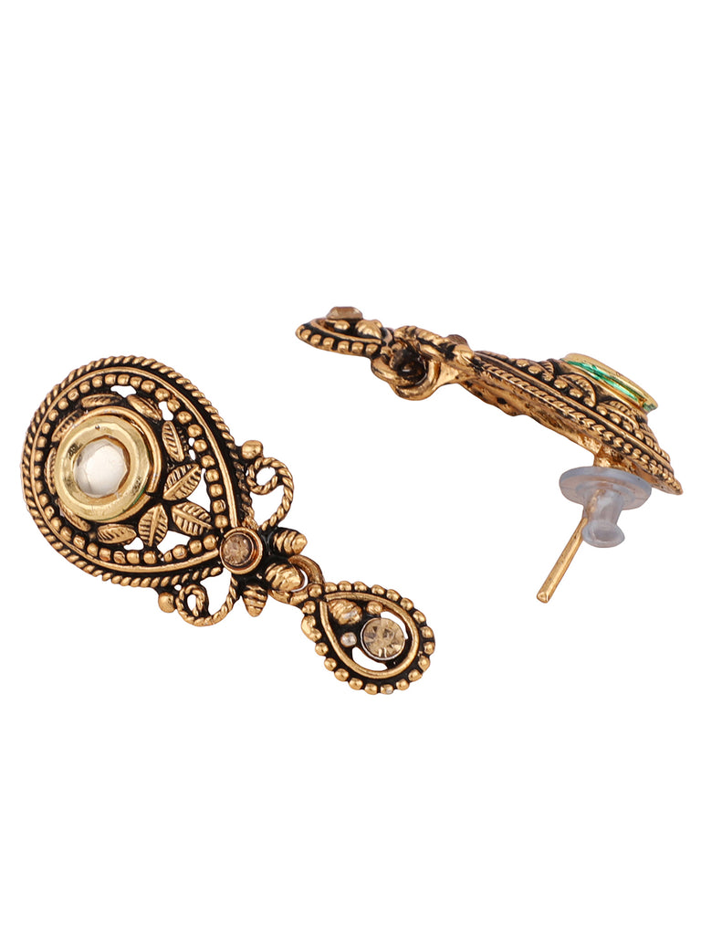 Women's Antique Gold Plated Traditional Pendant Set With Pearl String