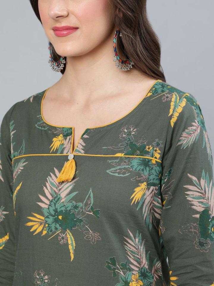 Women's Green Floral Printed Straight Kurta