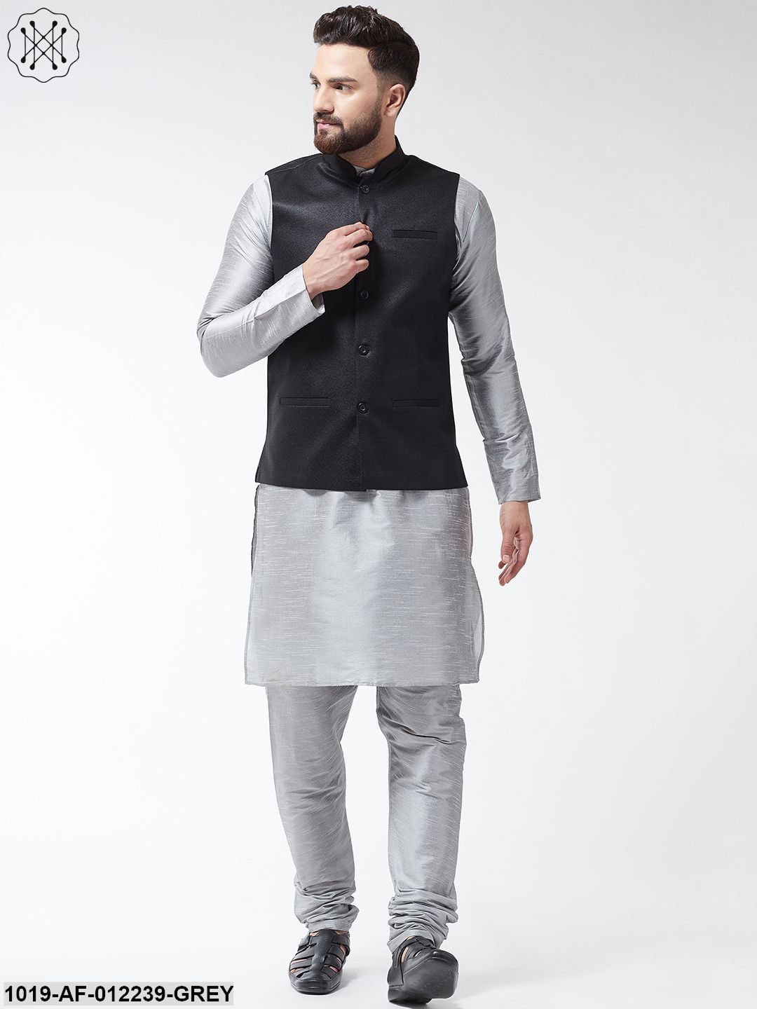 Men's Silk Blend Grey Kurta With Pyjama & Black Jute Nehrujacket