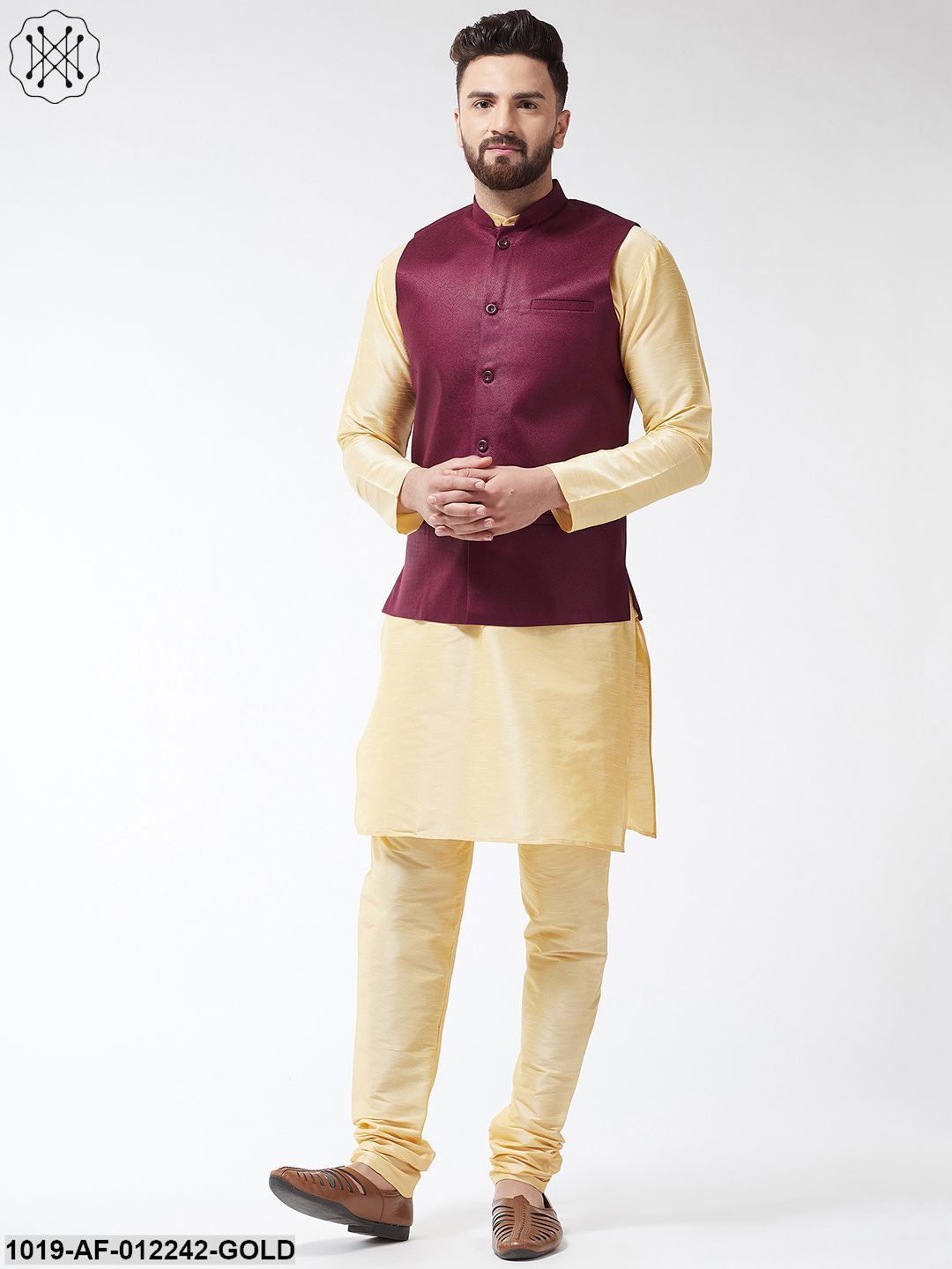 Men's Silk Blend Gold Kurta With Pyjama & Maroon Jute Nehrujacket