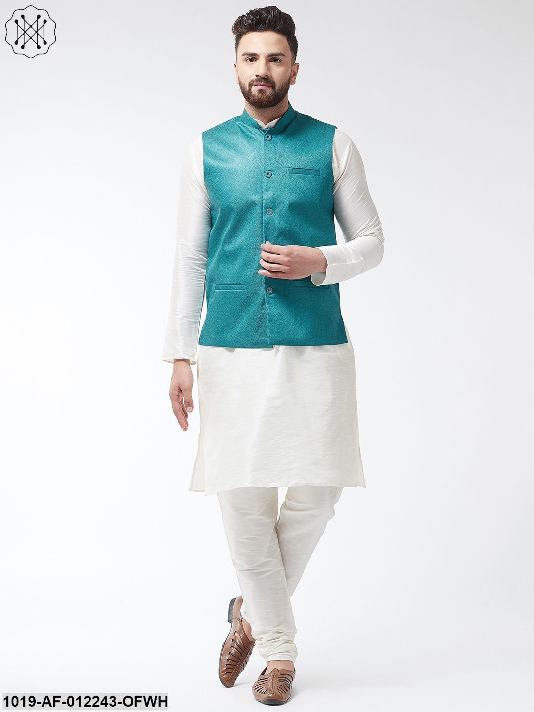 Men's Silk Blend Offwhite Kurta With Pyjama & Peacockblue Jute Nehrujacket
