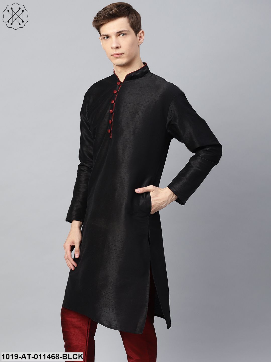 Men's Silk Blend Black Solid Kurta With Maroon Loops