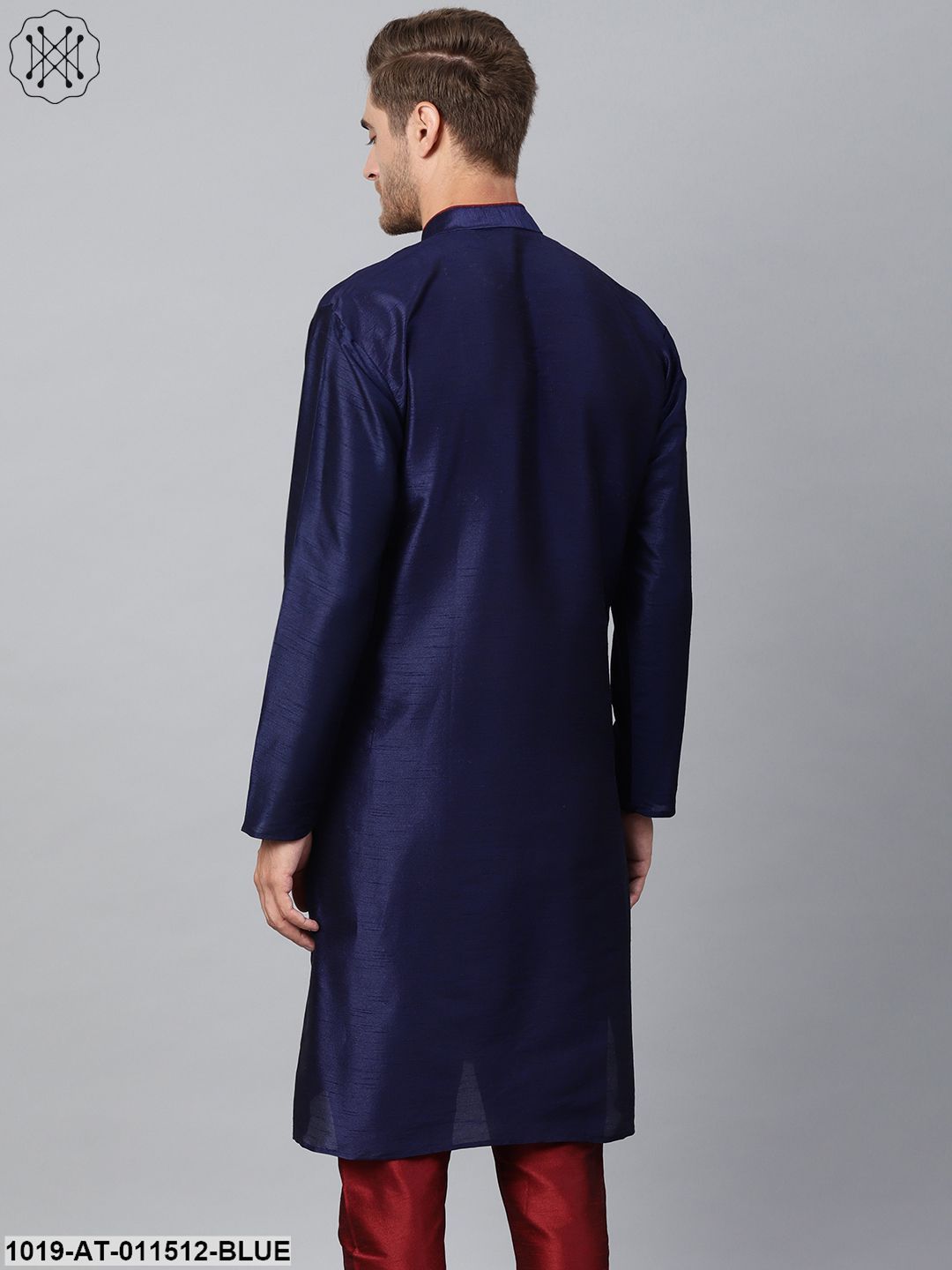 Men's Silk Blend Navy Blue Solid Kurta With Maroon Loops