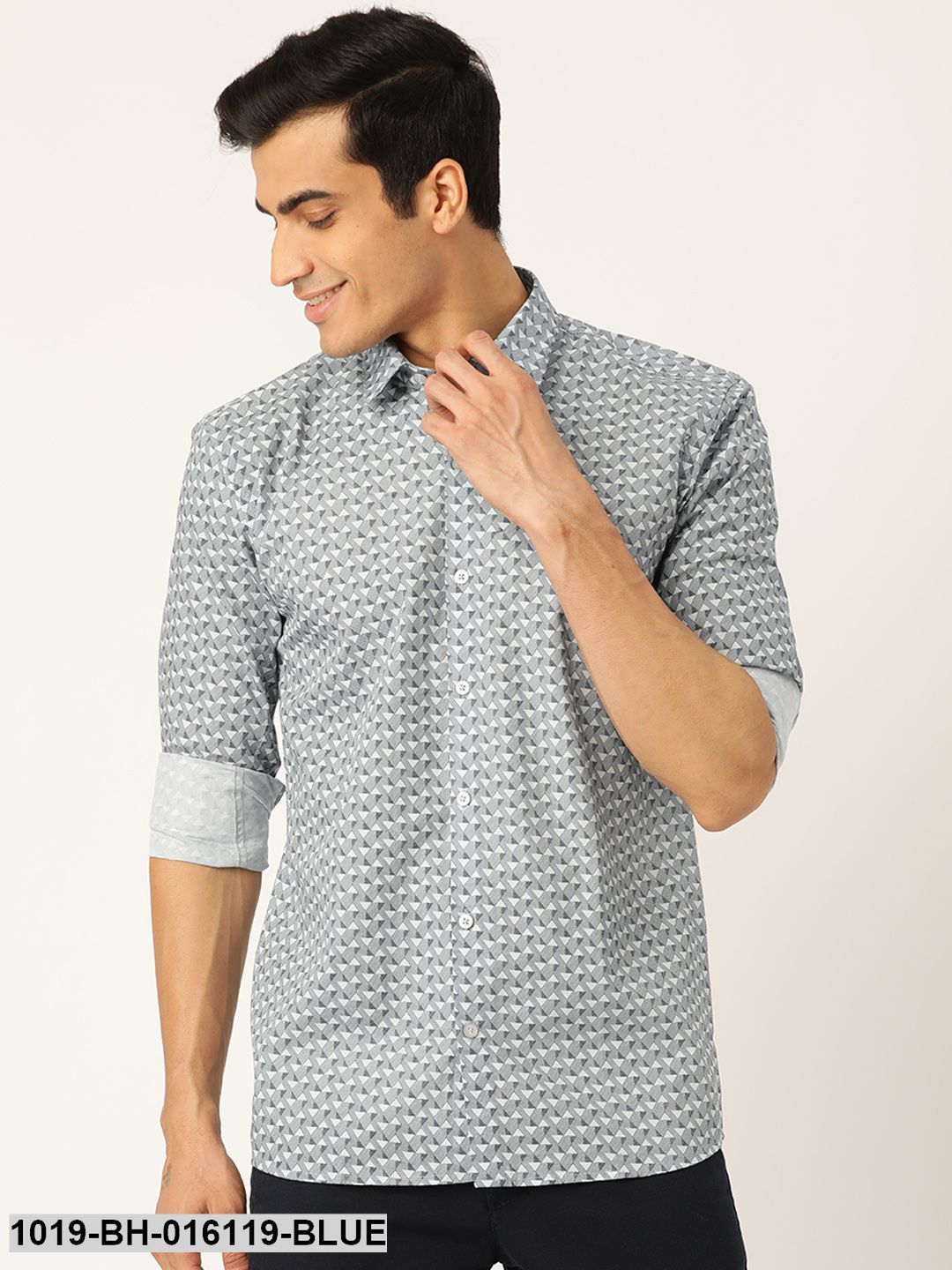 Men's Cotton Blue & Off-white Printed Casual Shirt - Sojanya