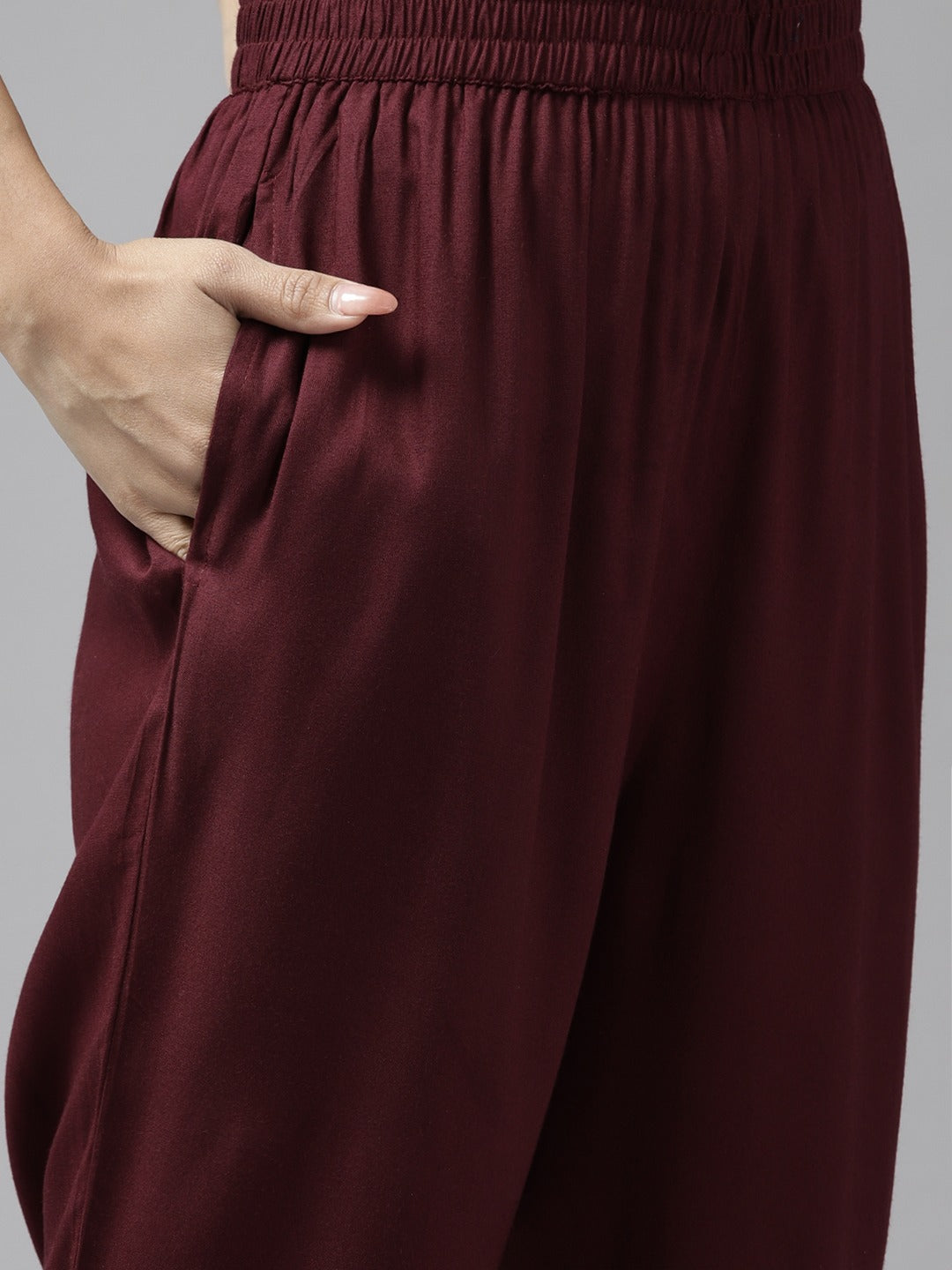 Women's Burgundy Rogan Print Straight Kurta Trouser Set - Yufta