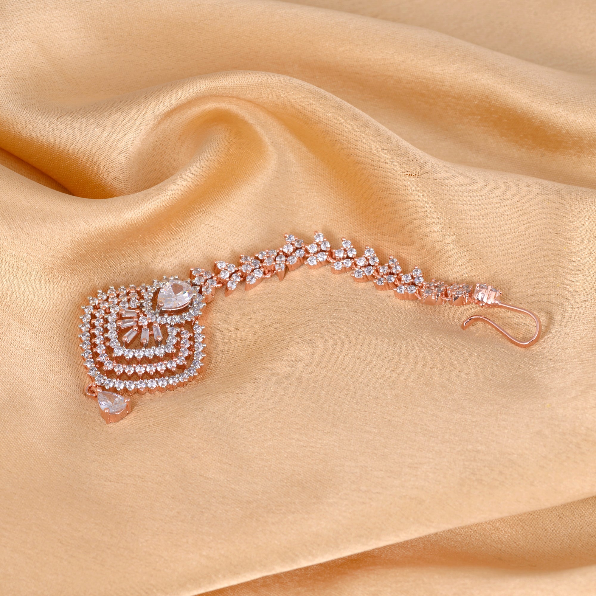 Beautiful Diamond shaped Maang Tikka AD studded Rose Gold plated for Women & Girls - Saraf RS Jewellery