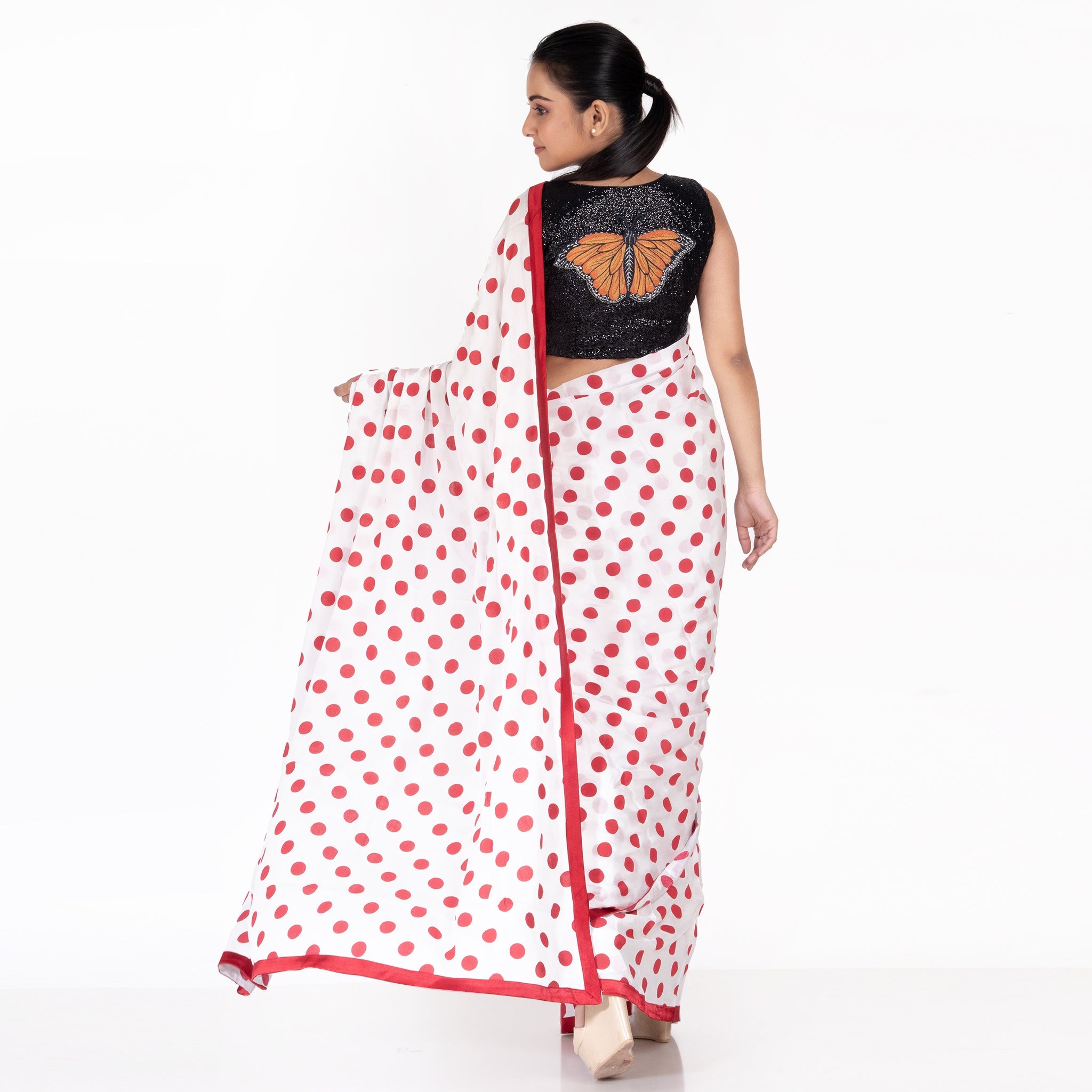 Women's Red Polka Dot Boby Print Chiffon Saree With Red Satin Border - Boveee