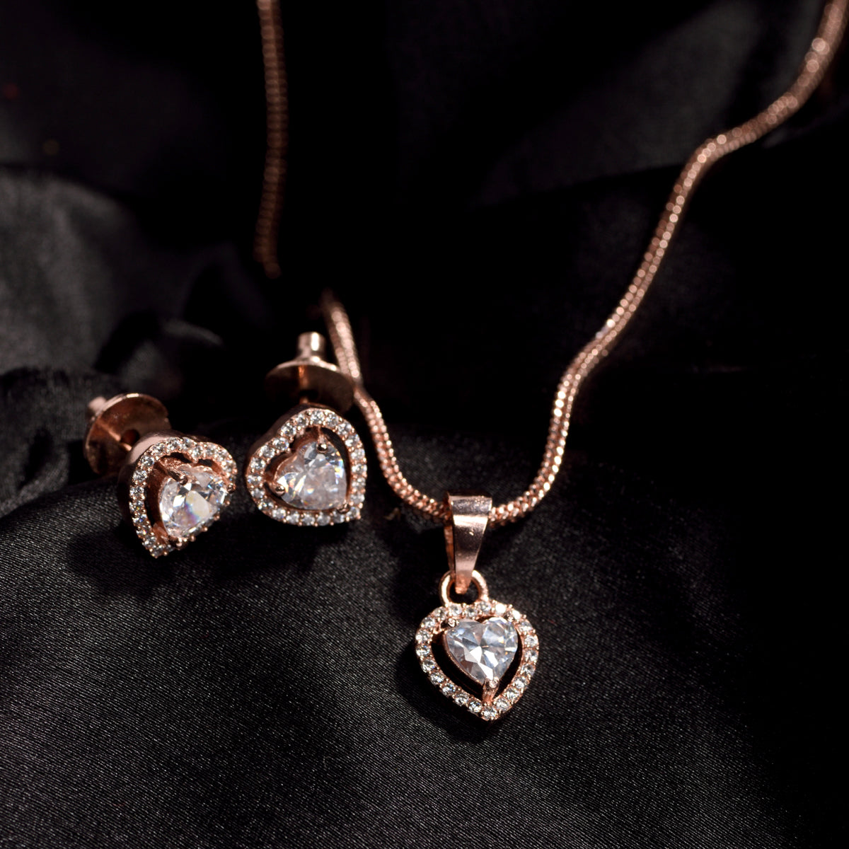 Women's Rose Gold Toned Ad Locket Jewellery Set - Saraf Rs Jewellery