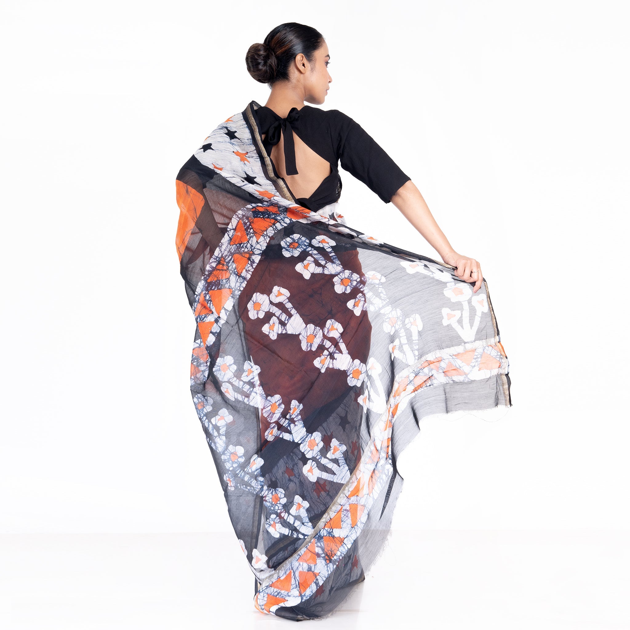 Women's Coral Cotton Silk Chanderi Saree With Batick Print - Boveee