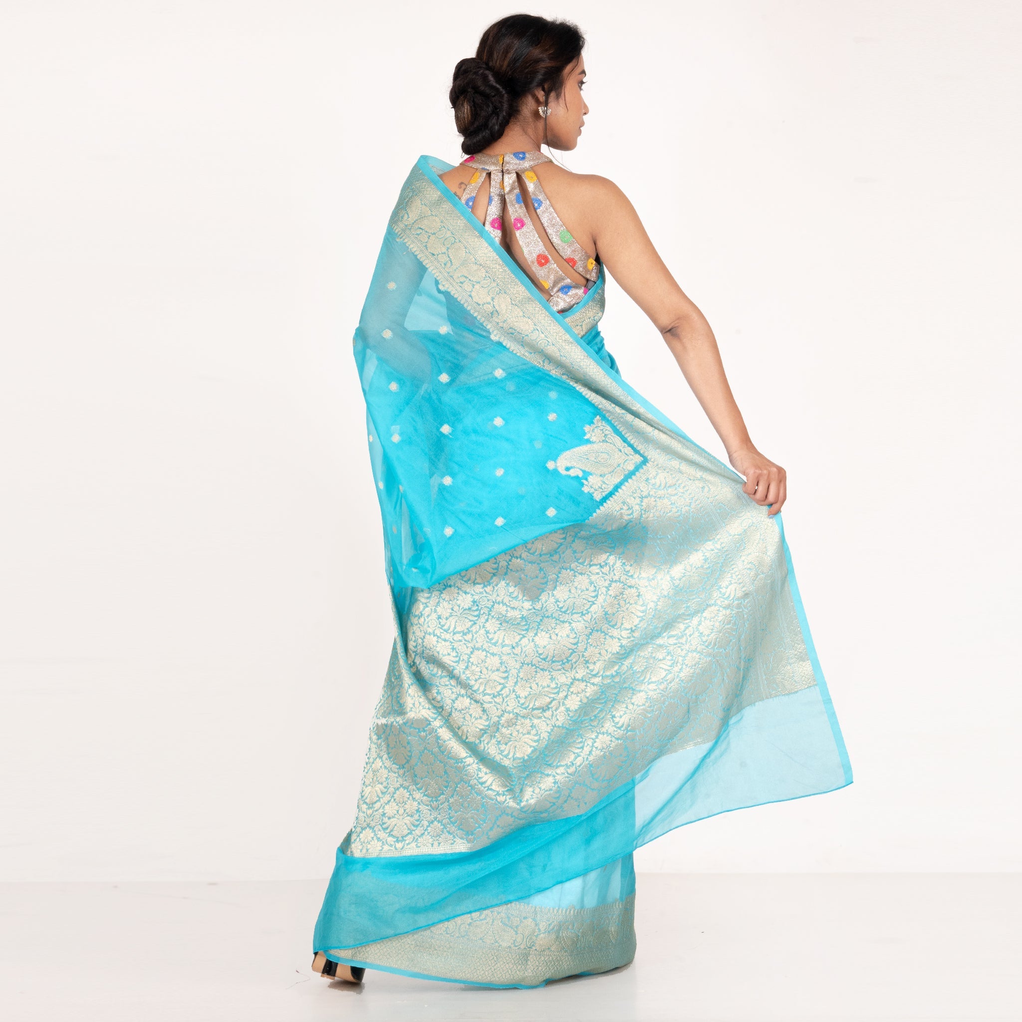 Women's Turquoise Blue Kora Organza Banarasi Silk Saree With Golden Border And Woven Pallu - Boveee