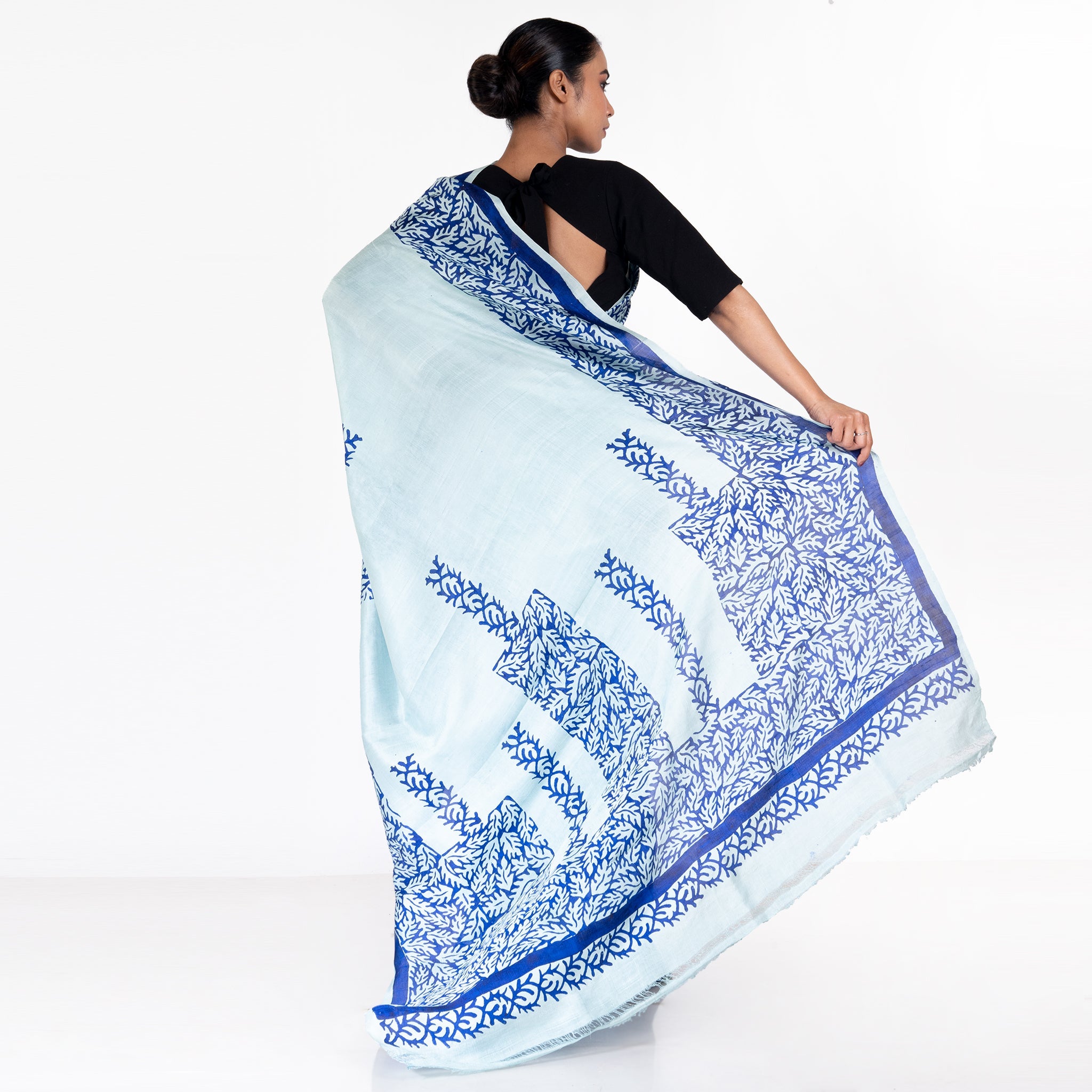 Women's Sea Green Blockprinted Handloom Pure Silk Saree - Boveee