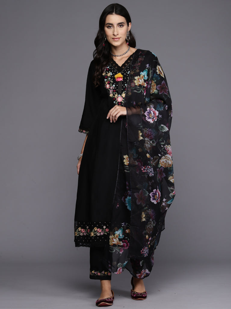 Color_Black