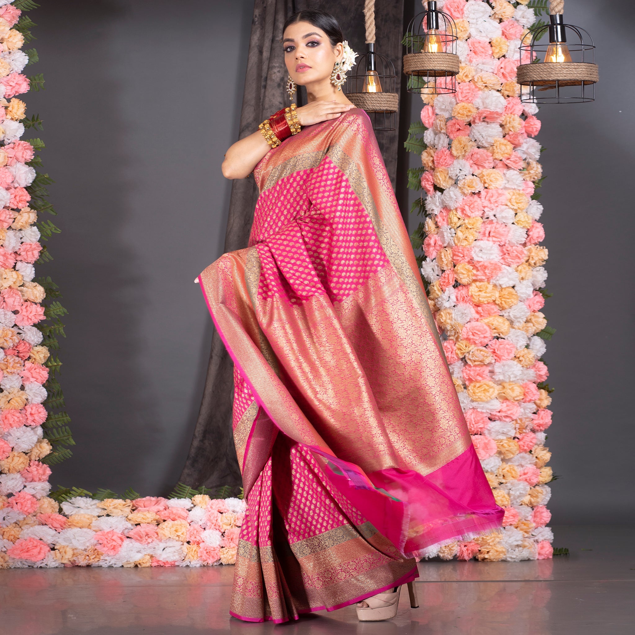 Women's Pink Silk Brocade Banarasi Saree With Multicolor Zari Woven Border - Boveee
